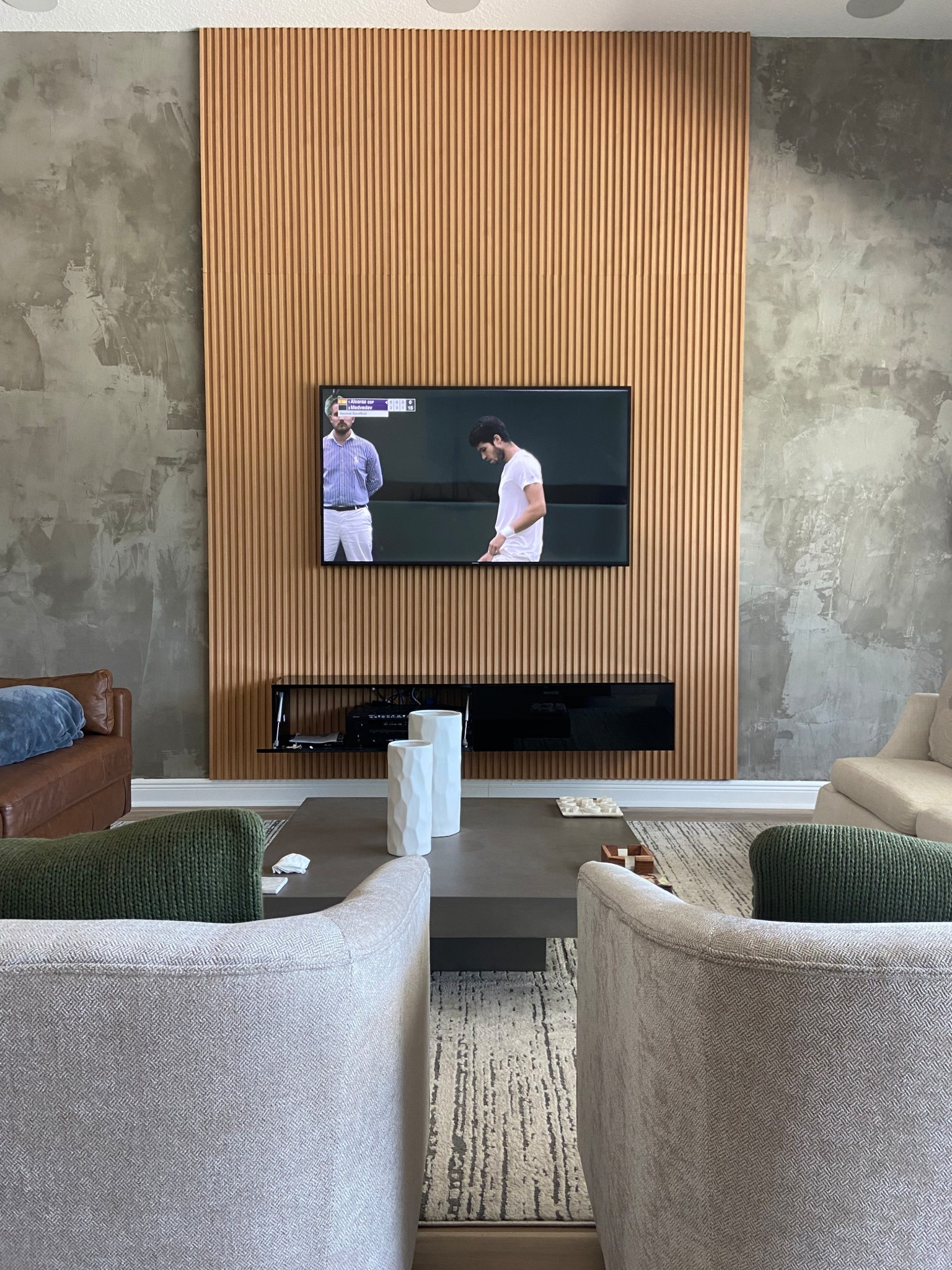 My living room area rug is over 50% off! It’s the perfect neutral rug!

#LTKHome #LTKSaleAlert