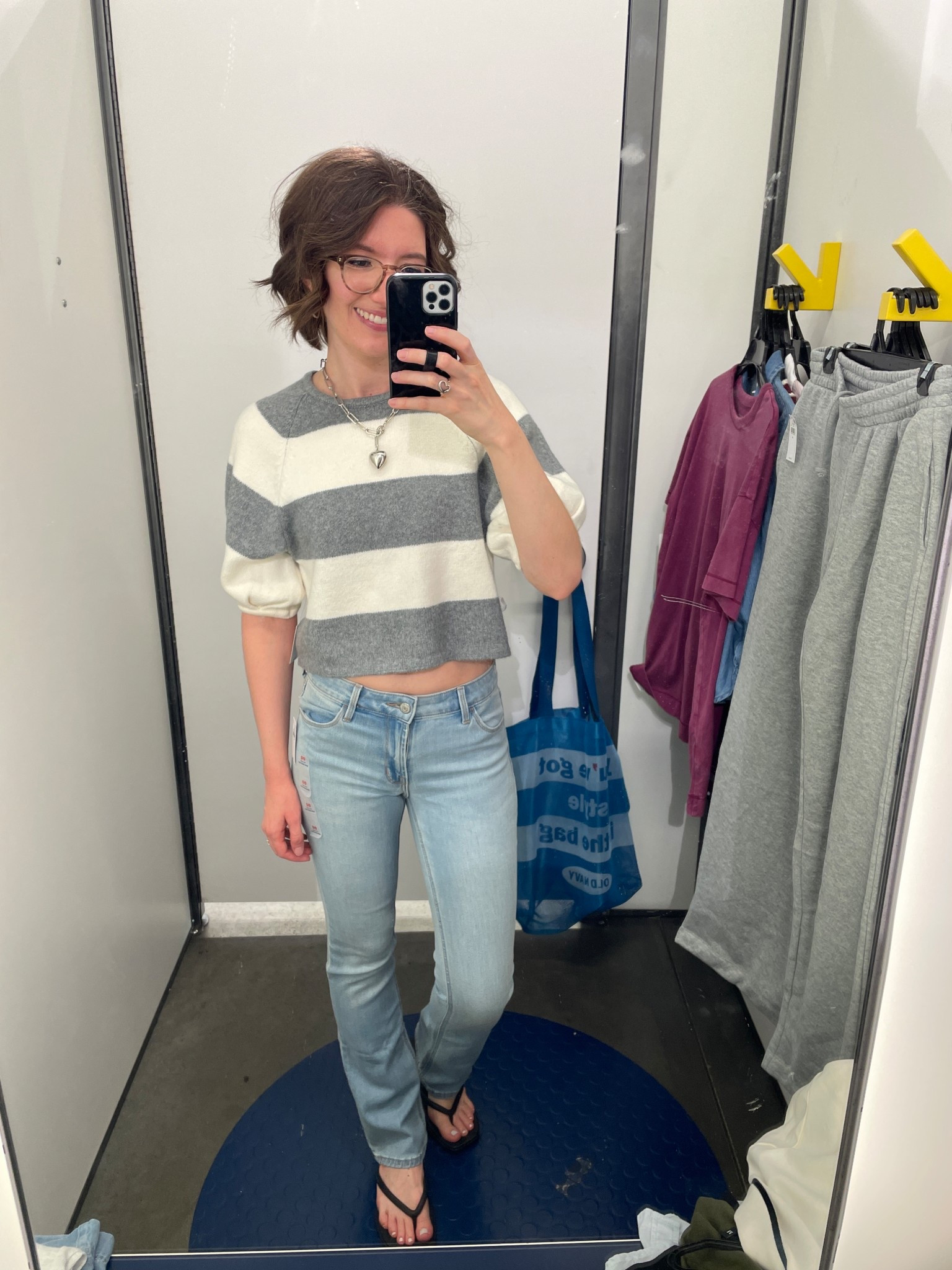 Cropped striped puff sleeve sweater: TTS, size up if between sizes
Jeans: TTS
