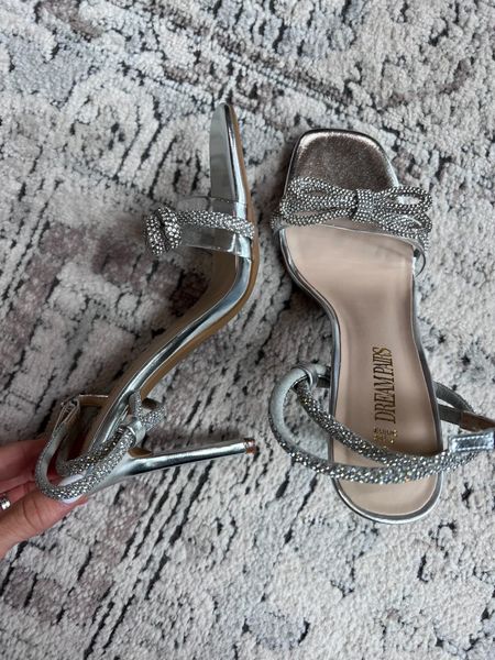 Amazon heels

Bow heels  summer outfit  shoes  Amazon finds 

#LTKShoeCrush #LTKStyleTip #LTKFindsUnder50