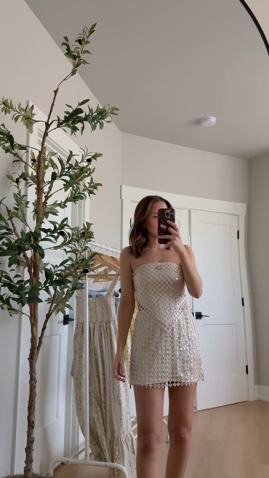 If I was going to a festival this year, I would 100% wear this set! It’s flattering, fun and actually comfortable!

Festival style, sequins set, Coachella, matching set, vacation style @12th Tribe 

#LTKFestival