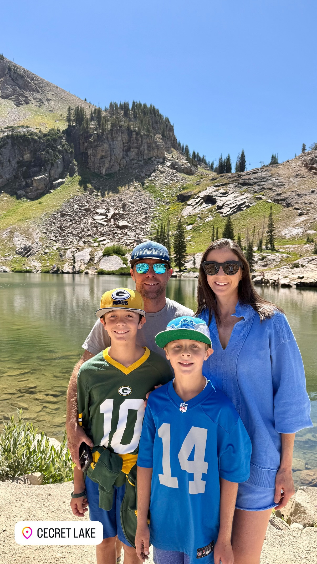 Cecret Lake📍💙 

 #LTKSeasonal #LTKStyleTip #LTKTravel