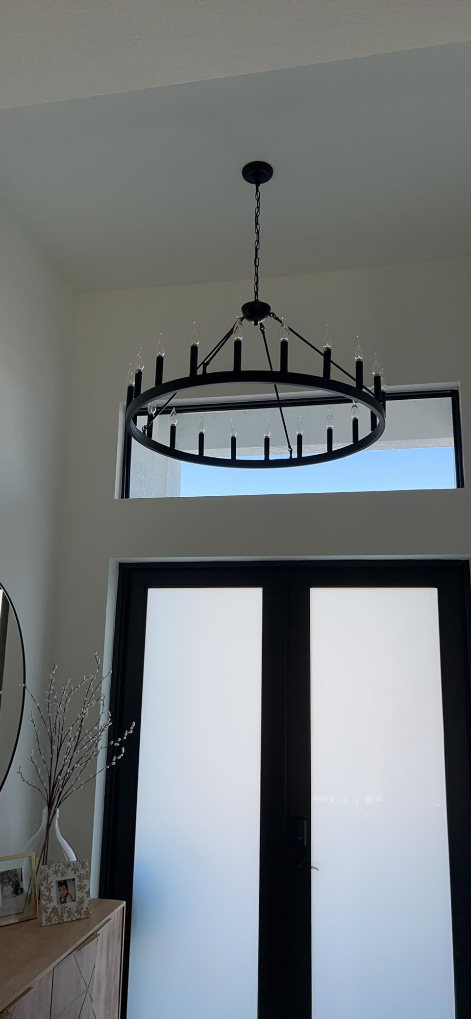 Black Wagon Wheel Chandelier 32 inch,12-Light Farmhouse Wagon Wheel Chandeliers Round Industrial ... | Amazon (US)