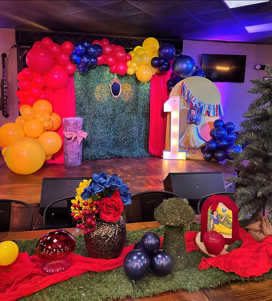 Snow White Themed first birthday ❤️🍎✨

#LTKKids #LTKBaby #LTKParties