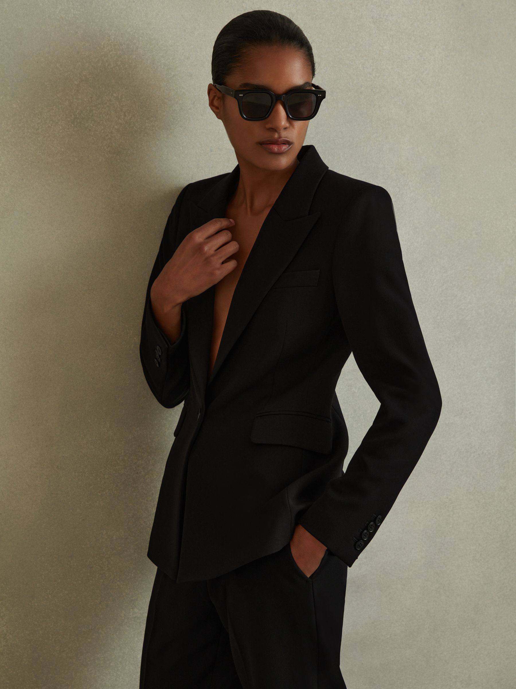 Tailored Single Breasted Suit Blazer in Black | Reiss UK