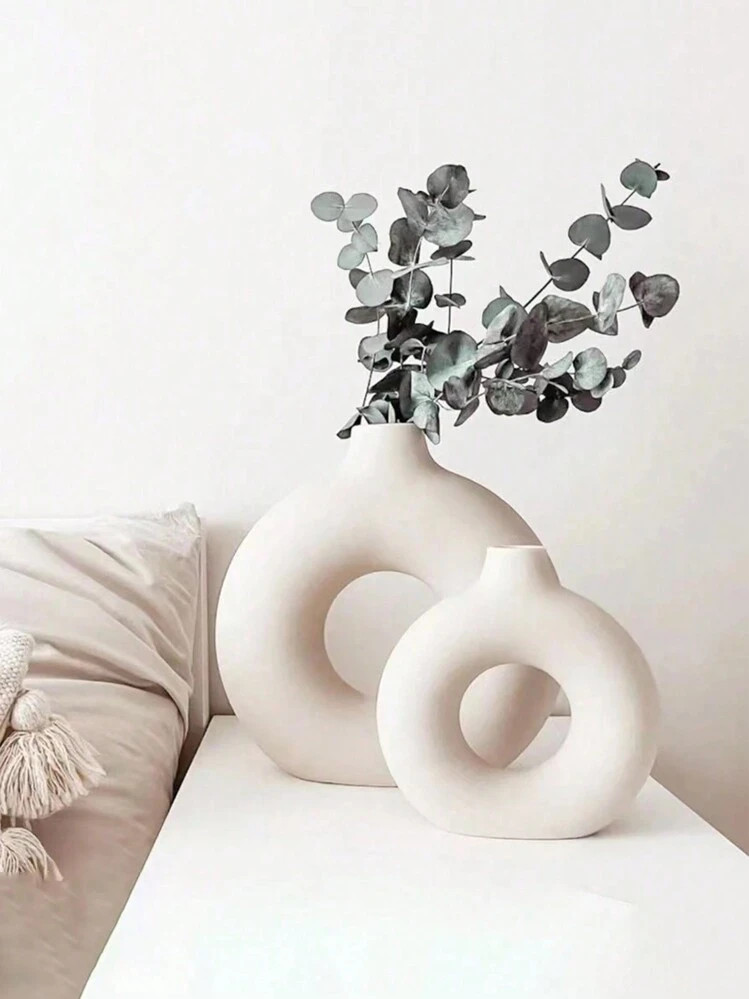 1pc White Plastic Circular Flower Vase Decoration, Simulated Dry Flower Decoration Vase, Artistic Vase For Floral Arrangements, Simple Living Room Exhibition Hall Decoration,Home Decor,Flower Vase,Centerpiece,Table Decor Valentine DAY, Valentines Wedding, | SHEIN