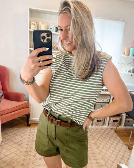 The cutest green summer outfit!