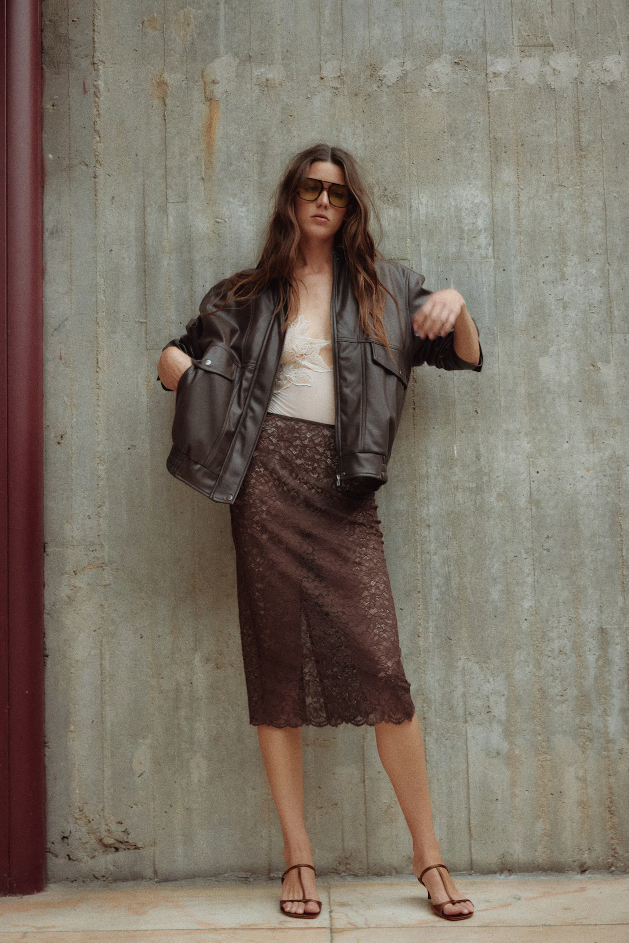 Lace pencil skirt | H&M (UK, MY, IN, SG, PH, TW, HK)