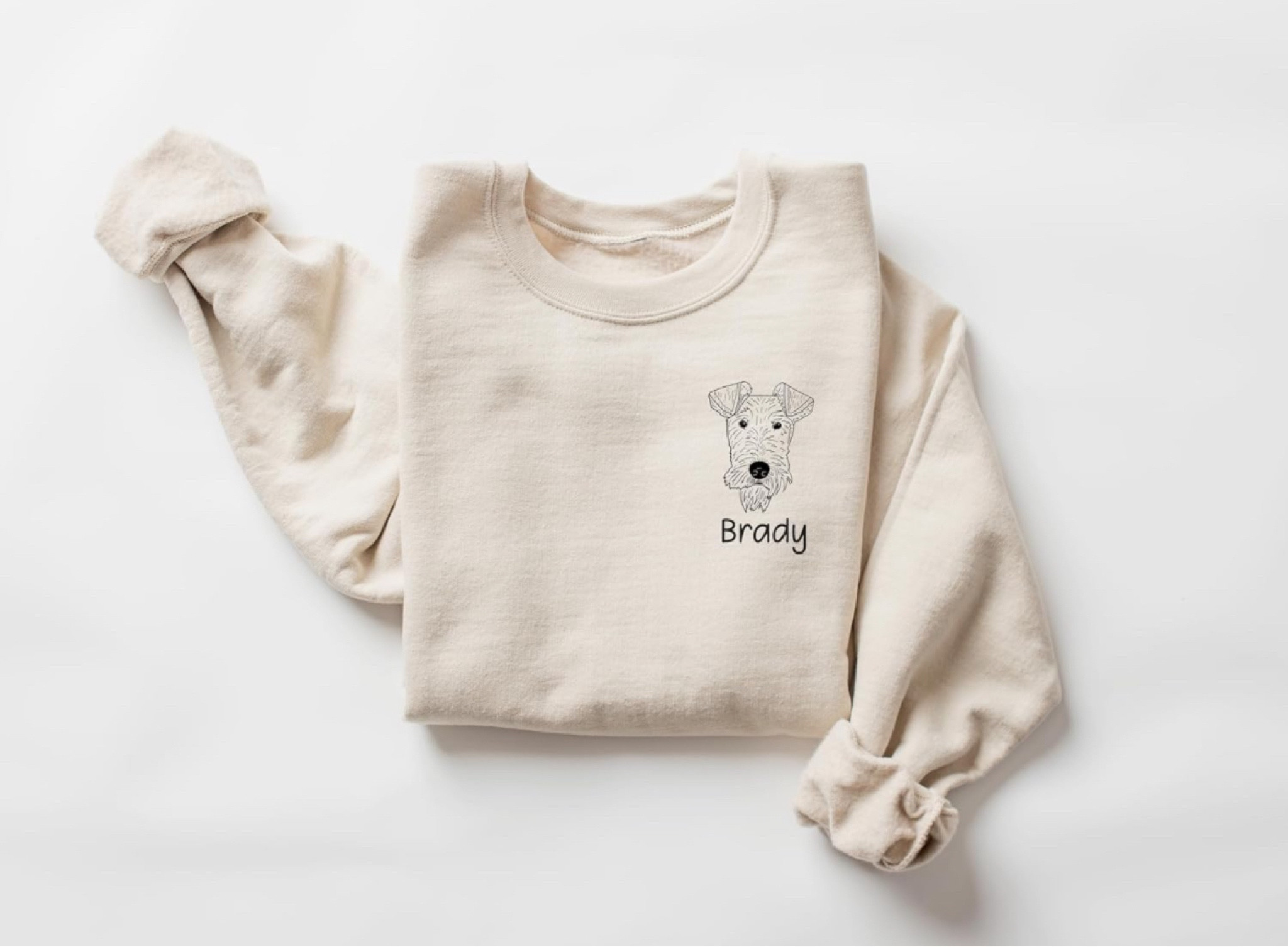 Dog mom gift guide. Dog mom sweatshirt. Personalized. Amazon finds  