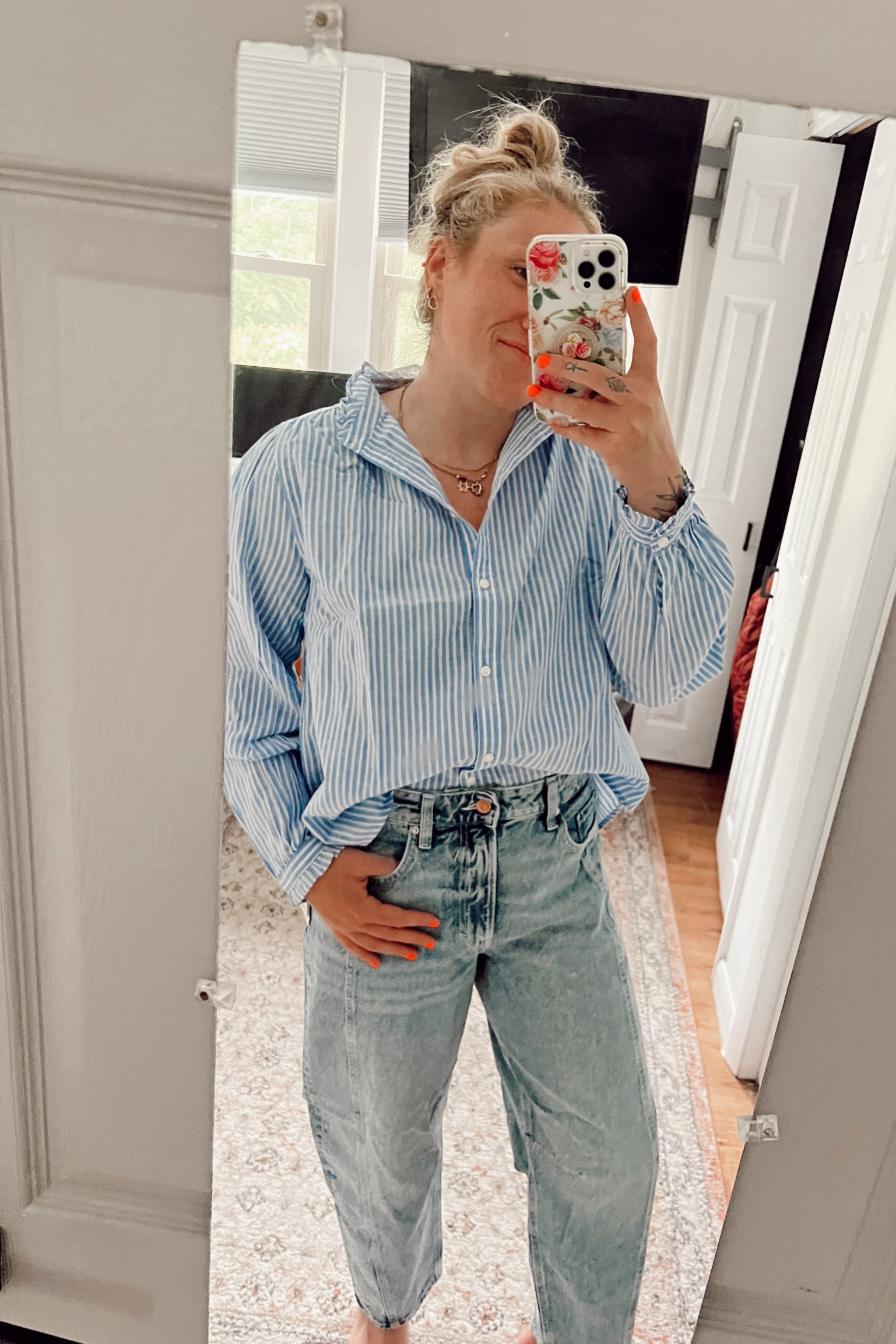 Love these barrel jeans and ruffle collar shirt! 

#LTKStyleTip #LTKSeasonal #LTKFindsUnder50