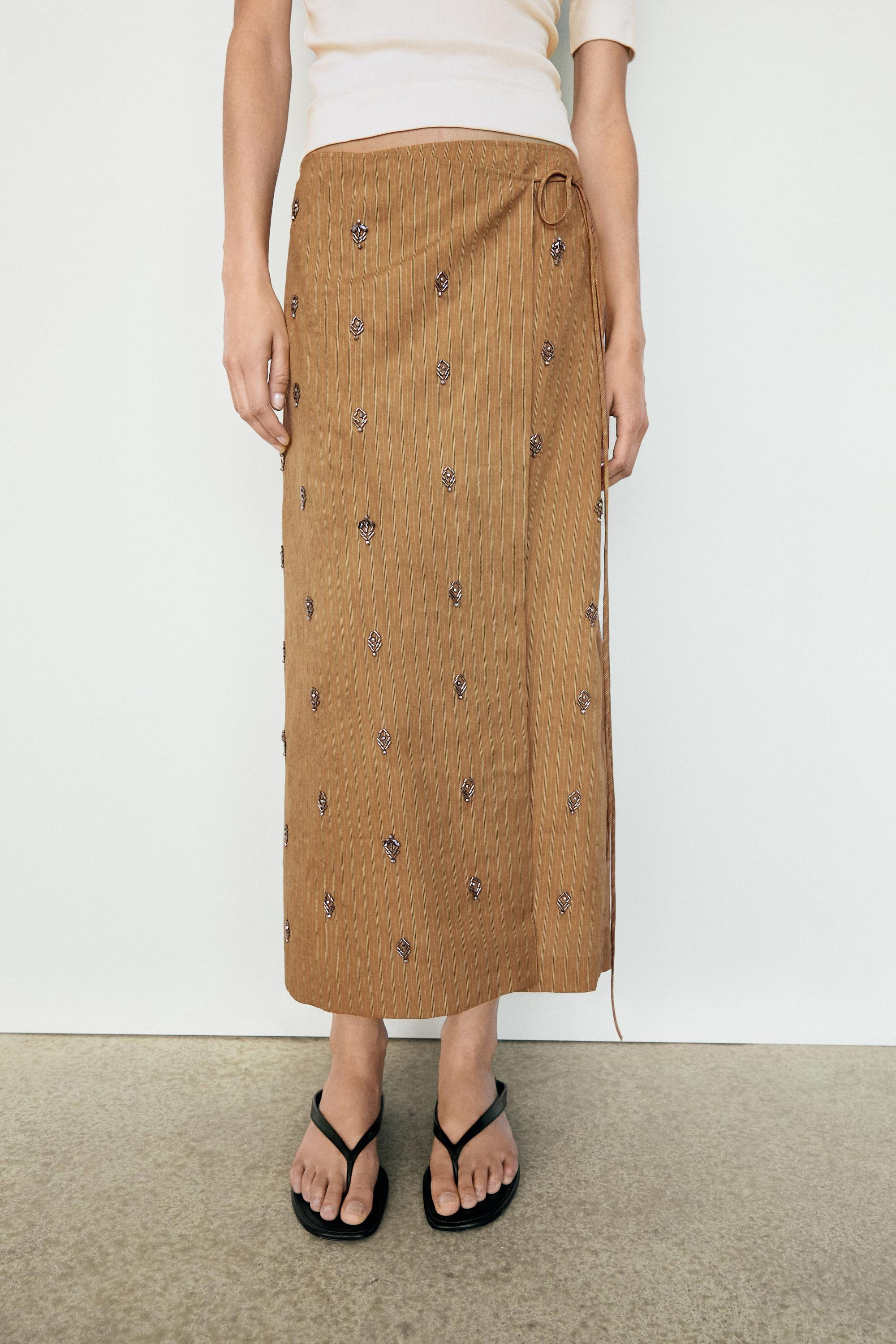 Midi pareo skirt with appliqués | Massimo Dutti US