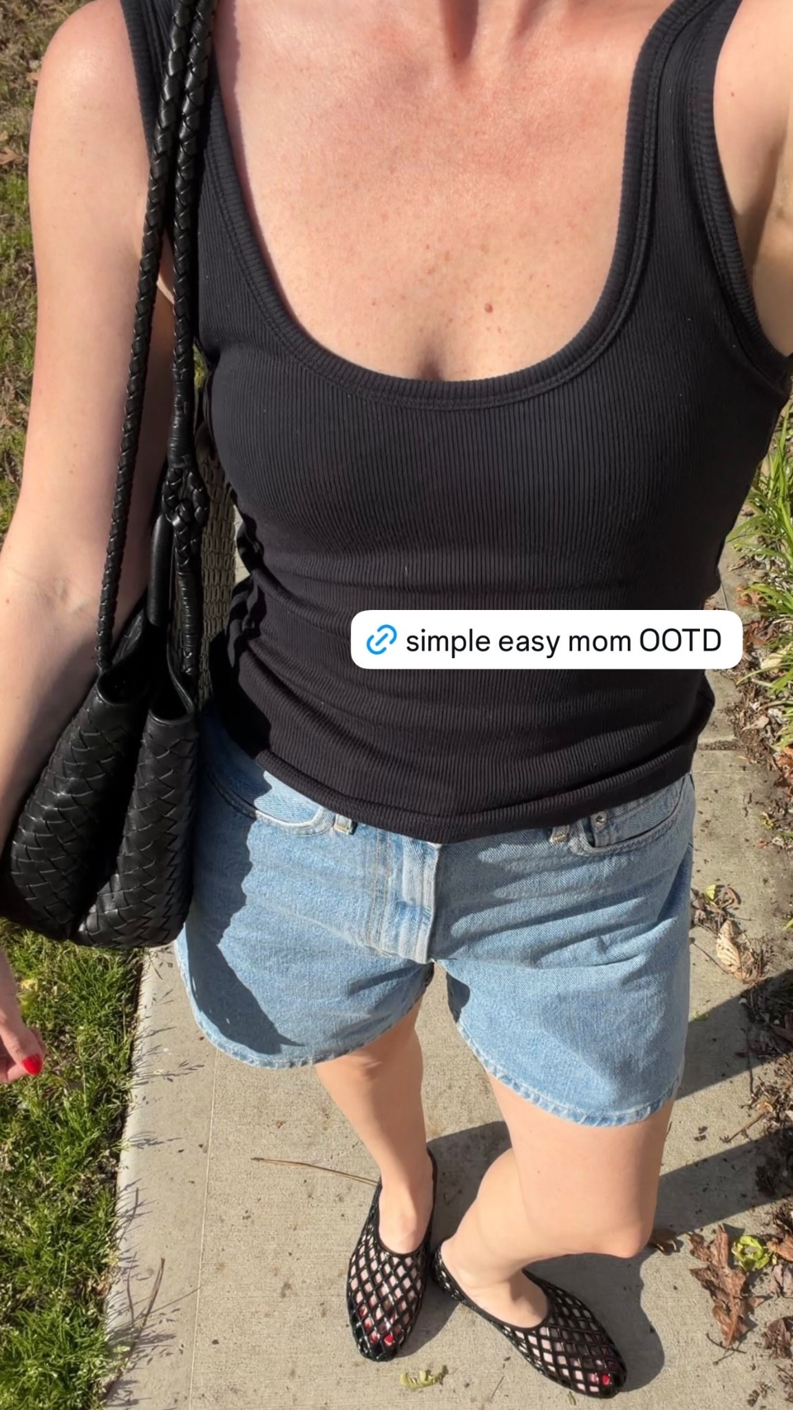 Simple mom OOTD

quince bag 
Abercrombie bra free scoop neck tank XS
Everlane a line shorts OBSESSED 24
AMAZON jellies size 7 I can wear my normal size and size down in these 

#LTKootd #LTKPetite #LTKmomlife