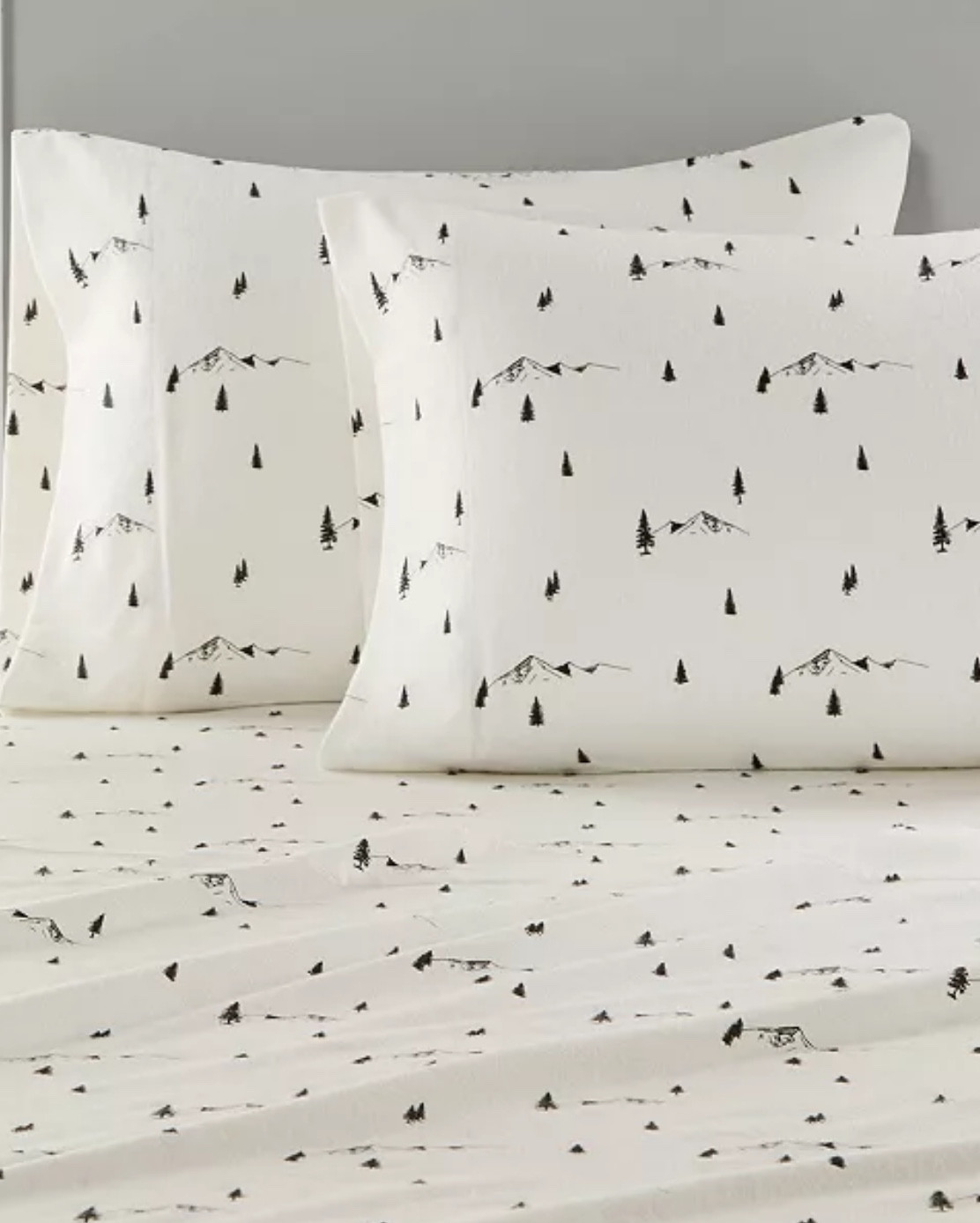 major sale in winter themed flannel bed sheets ! ❄️🦌🌲


#LTKFindsUnder50 #LTKSaleAlert #LTKHome