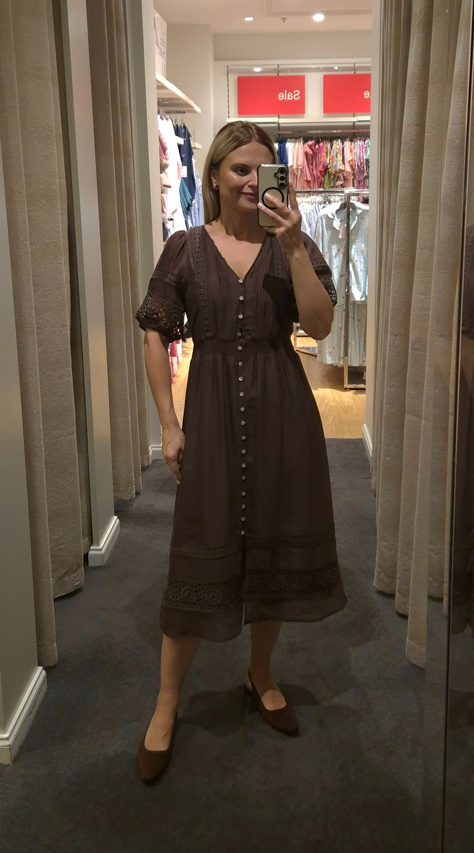 Beautiful lace detail on the sleeves 

#LTKaustralia #LTKstyletip #LTKautumn