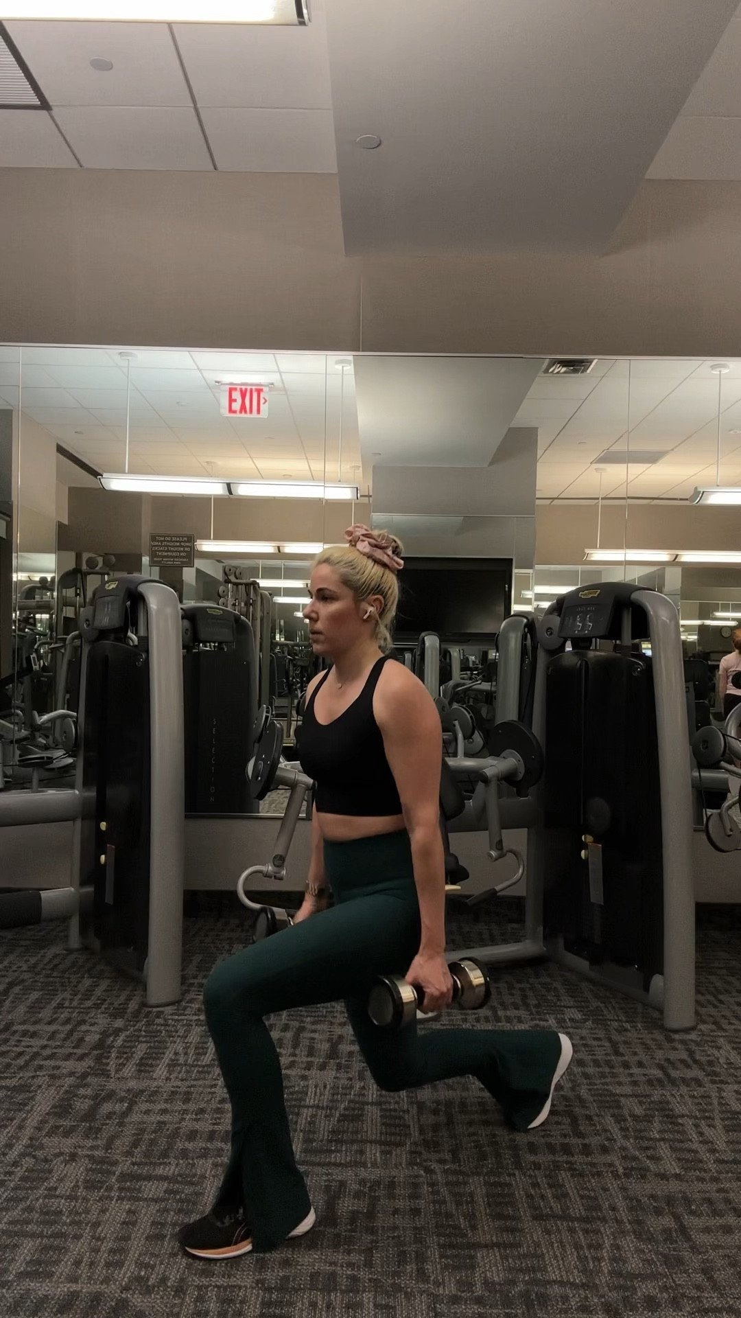 BOOT CUT LEGGINGS ACTIVEWEAR FAVORITE

Give your Align leggings a rest and try these buttery smooth alternatives that are 10x better in quality, for nearly the same price point. Wider leg leggings are the current trend, loving these split hem ones that give a beautiful silhouette around the ankles! 

#LTKVideo #LTKfitness