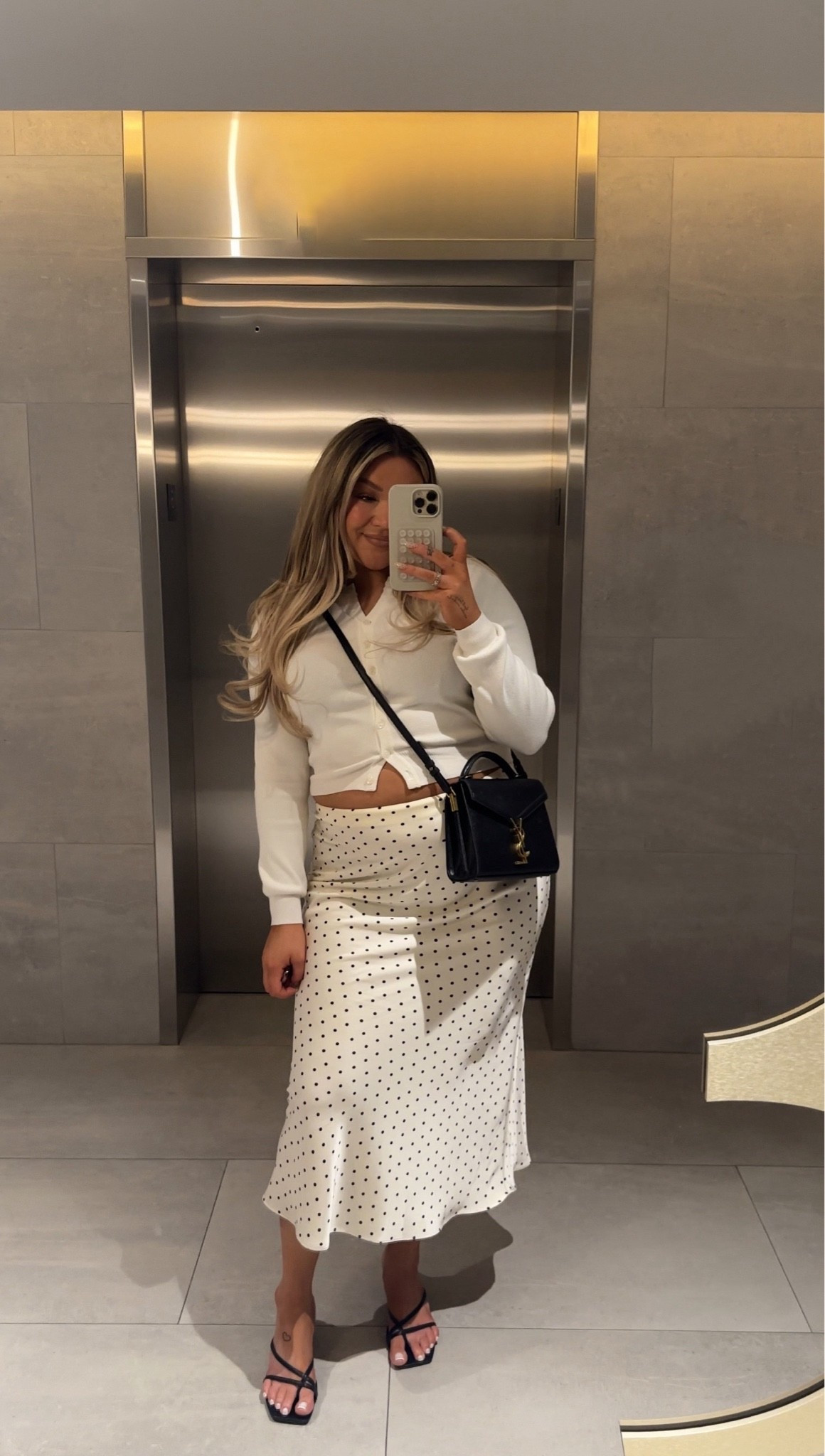 Polka dot satin skirt white cardigan Zara dynamite

#LTKsummer #LTKplussize #LTKmidsize