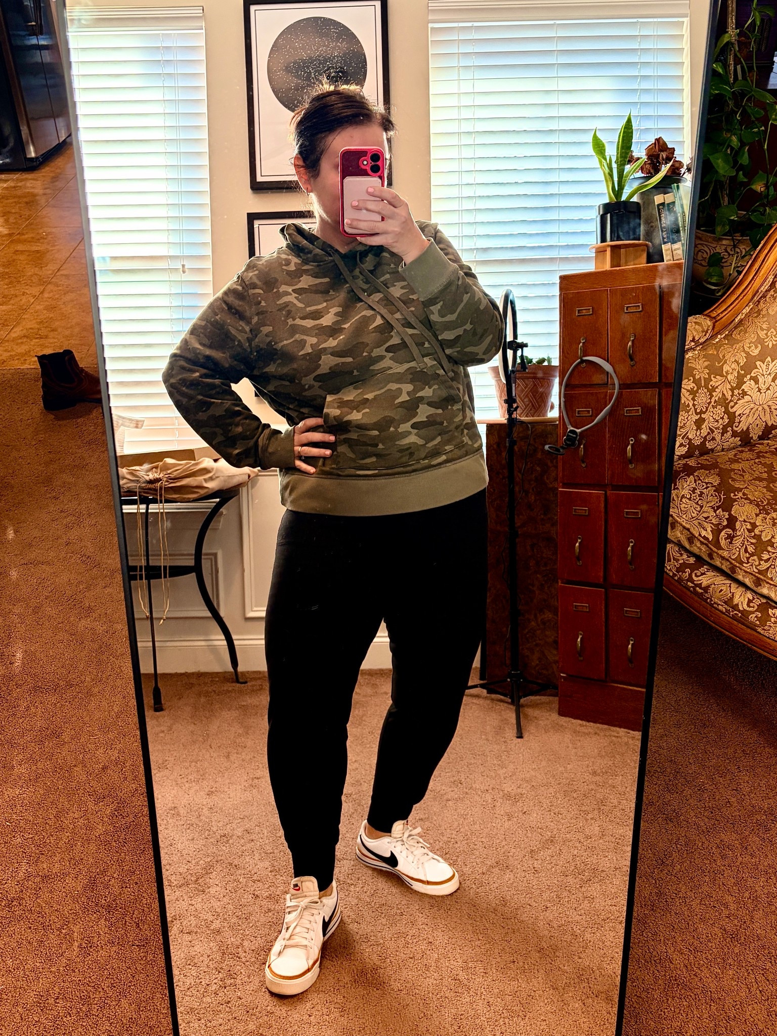 Comfy for the win 

#LTKmomlife #LTKOver40 #LTKselfcare