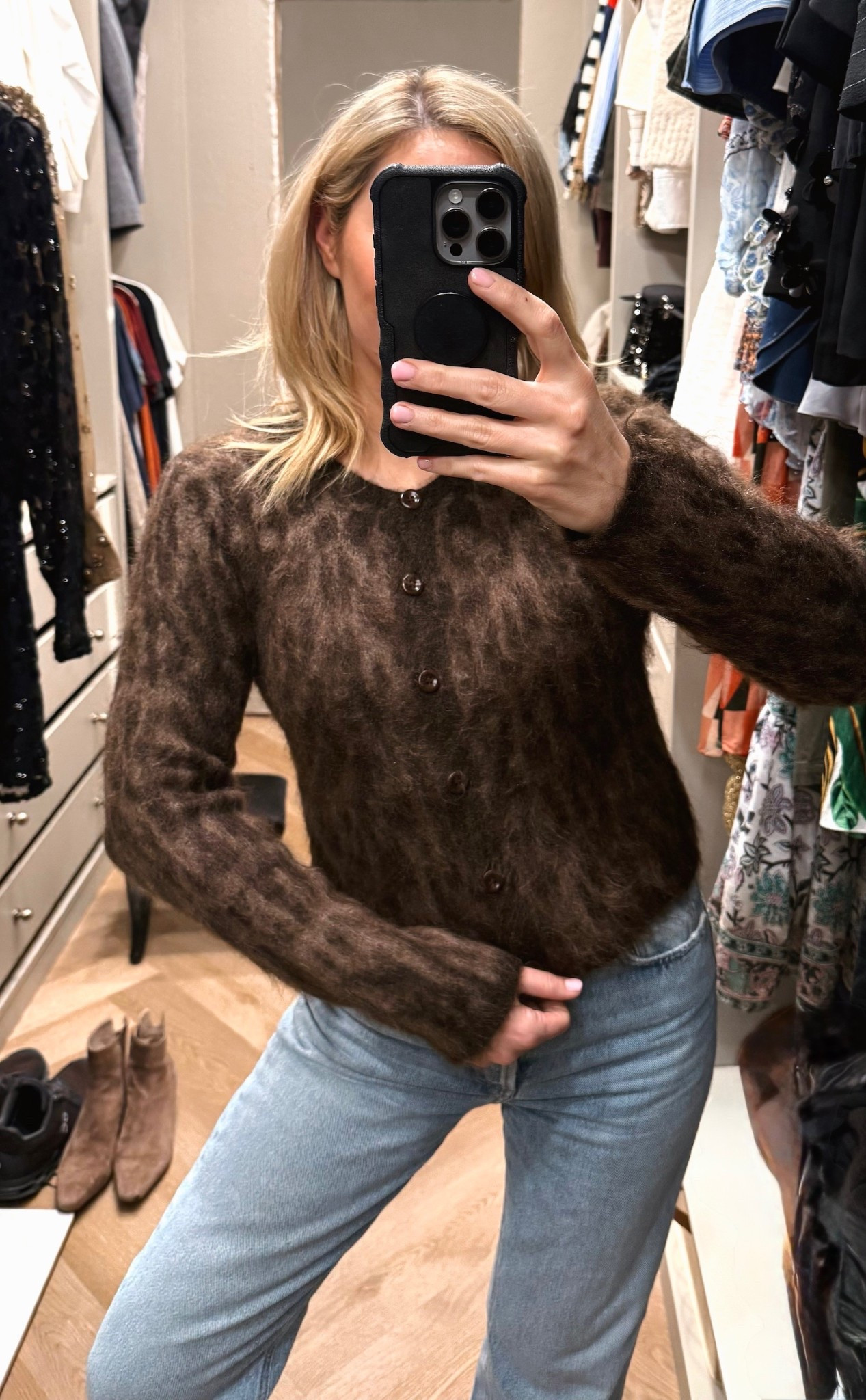 Leopard cardigan
Sweater 
Winter outfit 
#LTKHoliday #LTKootd