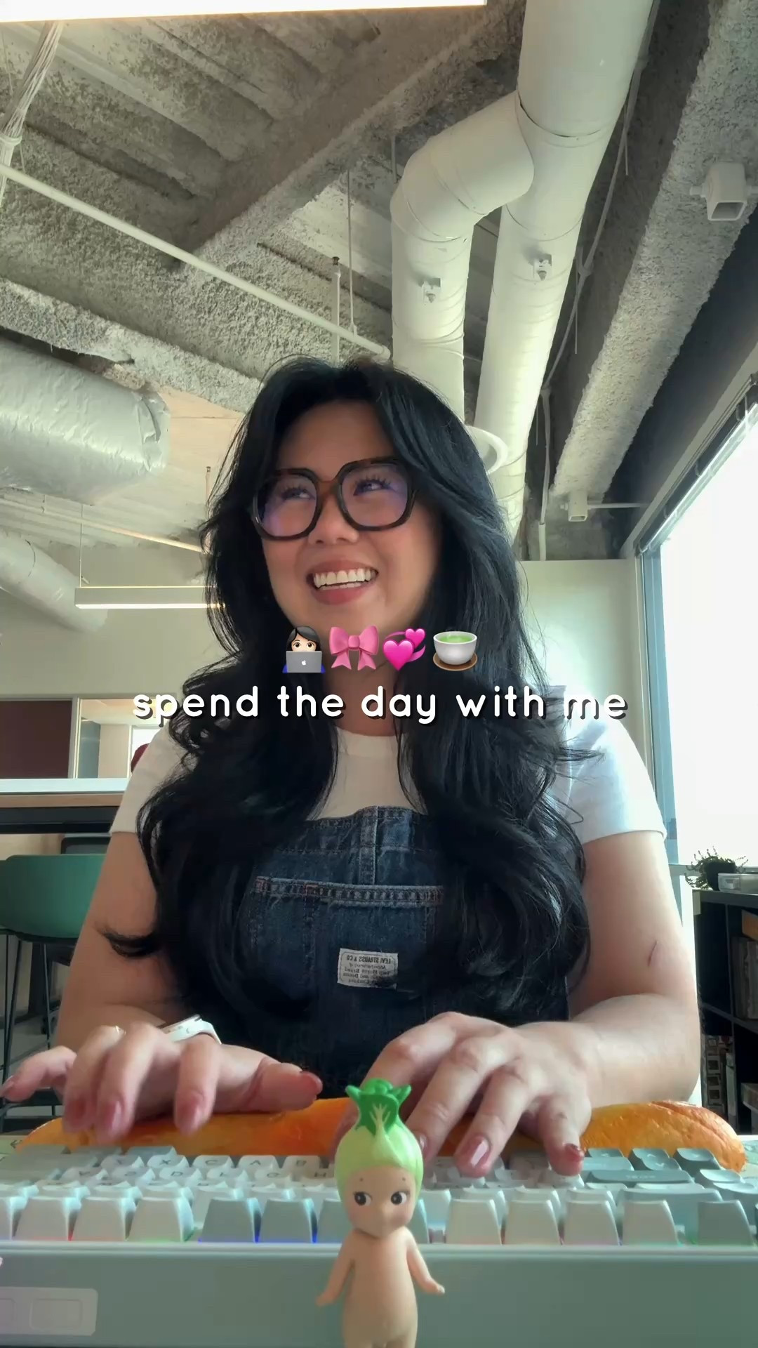 Spend a work day with me 💞