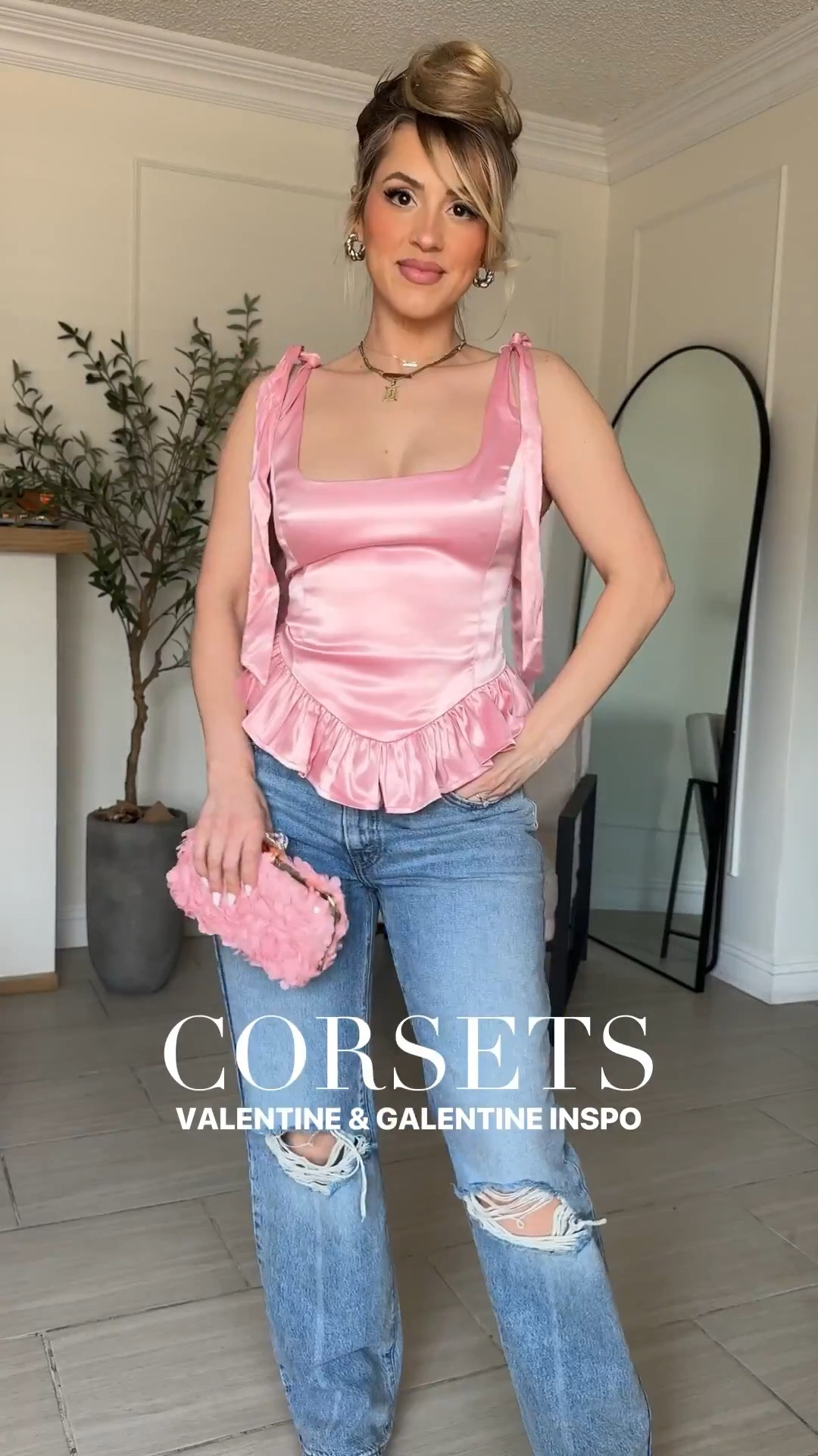 Corsets for Valentine's & Galentines 💞💫💕

✔️ wearing a SMALL IN ALL CORSET TOPS
✔️29R in the baggy Levi's with distressing
✔️27x32 in the rib cage wide leg Levi's jeans
✔️ small in all other notions



#LTKootd #LTKgrwm #LTKValentine