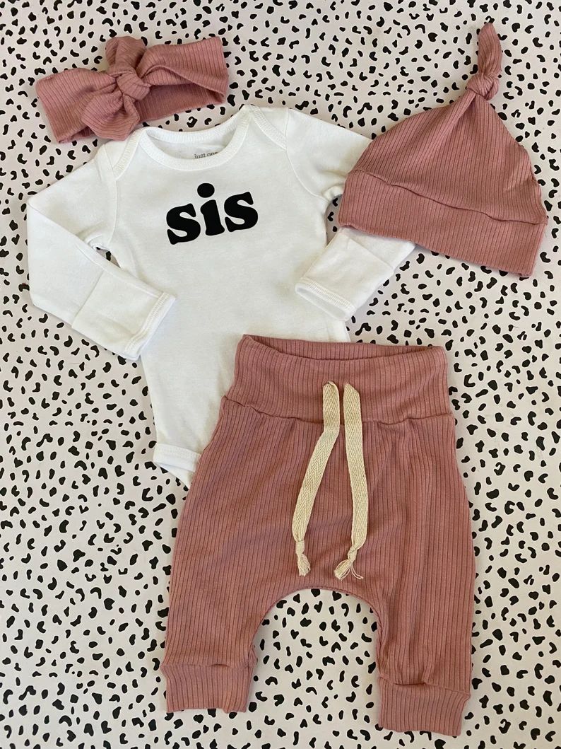 Little Sister Newborn Take Home Outfit / Ribbed Pink Newborn | Etsy | Etsy (US)