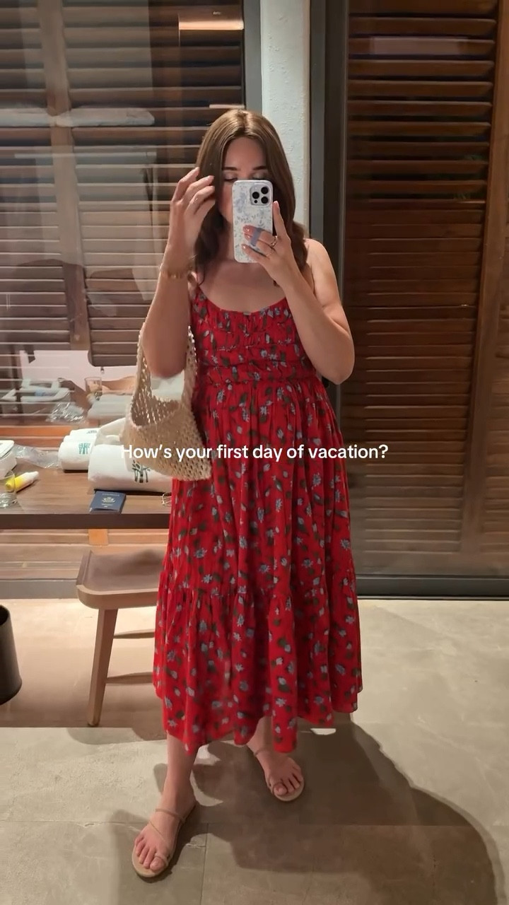 Vacation day 1! Everything I’m wearing runs TTS. Wearing a L/12 💕

Vacation outfit - midi dress - summer outfit - summer style

#LTKSummerEdit #LTKSeasonal