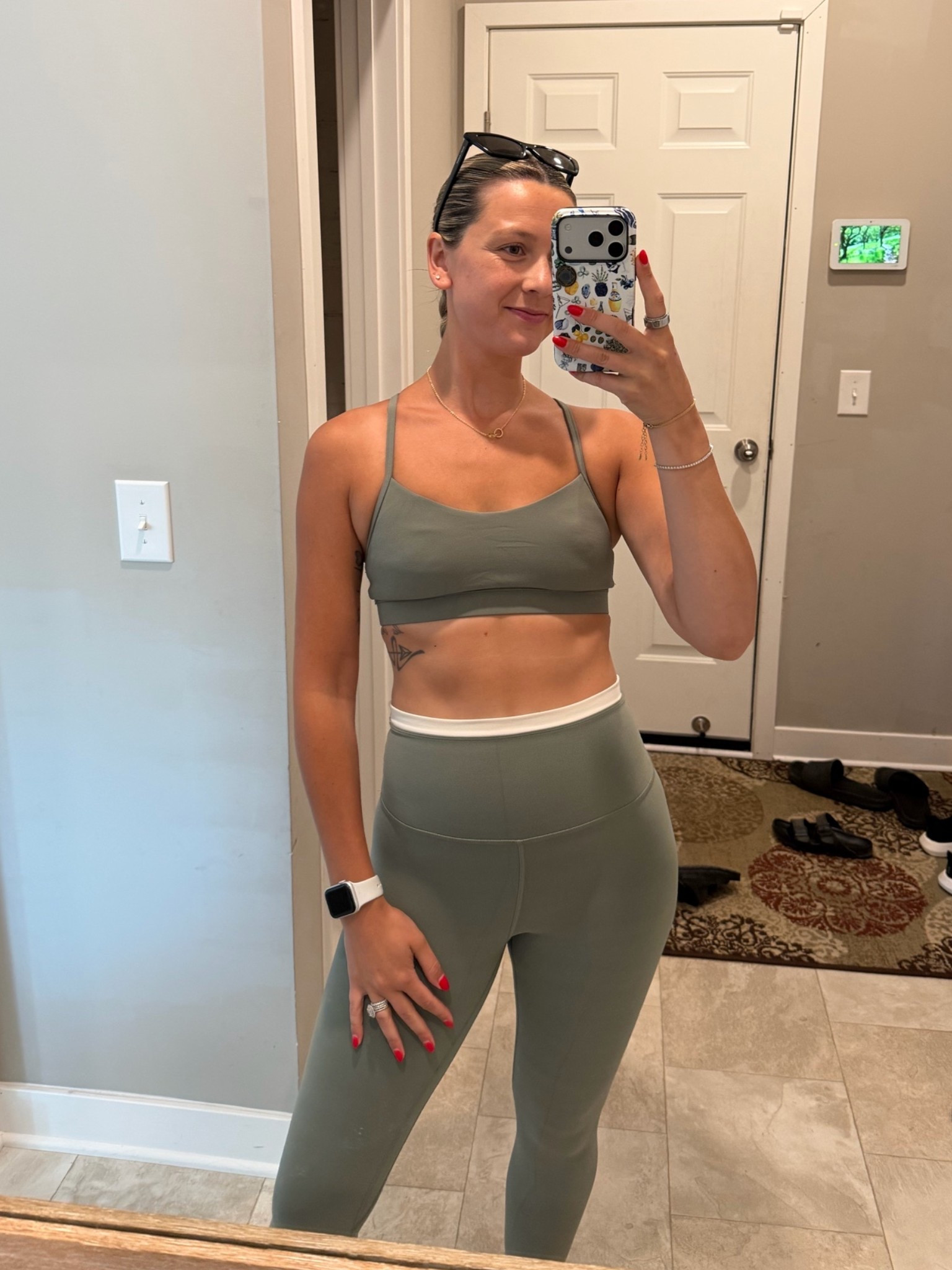 workout ootd

#LTKdayinmylife #LTKootd #LTKfitnessgoals