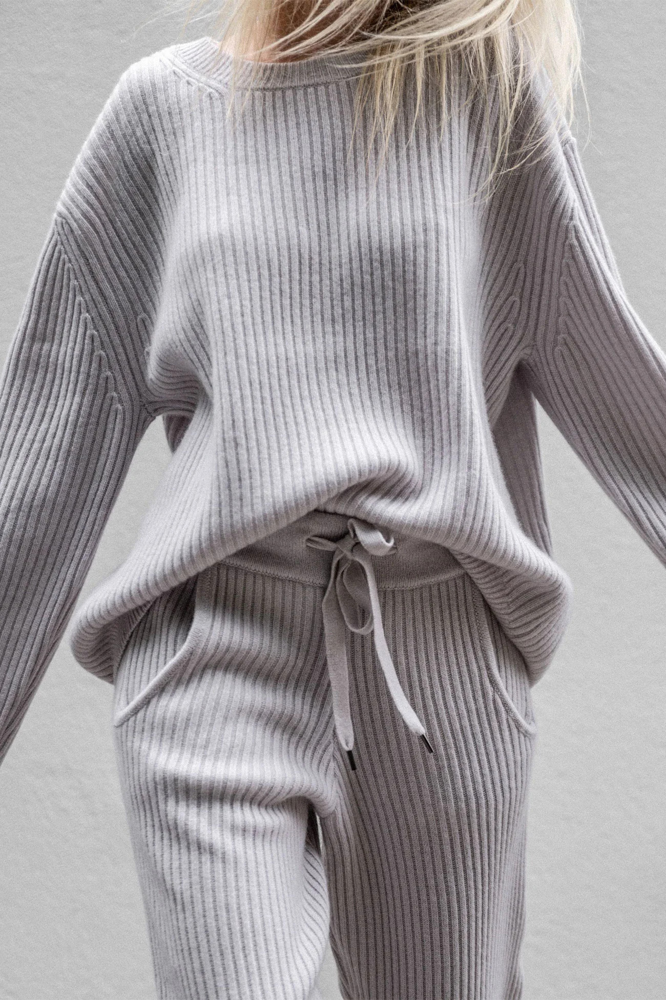 CAMPBELL RIBBED CREWNECK CASHMERE SWEATER | NAKED CASHMERE