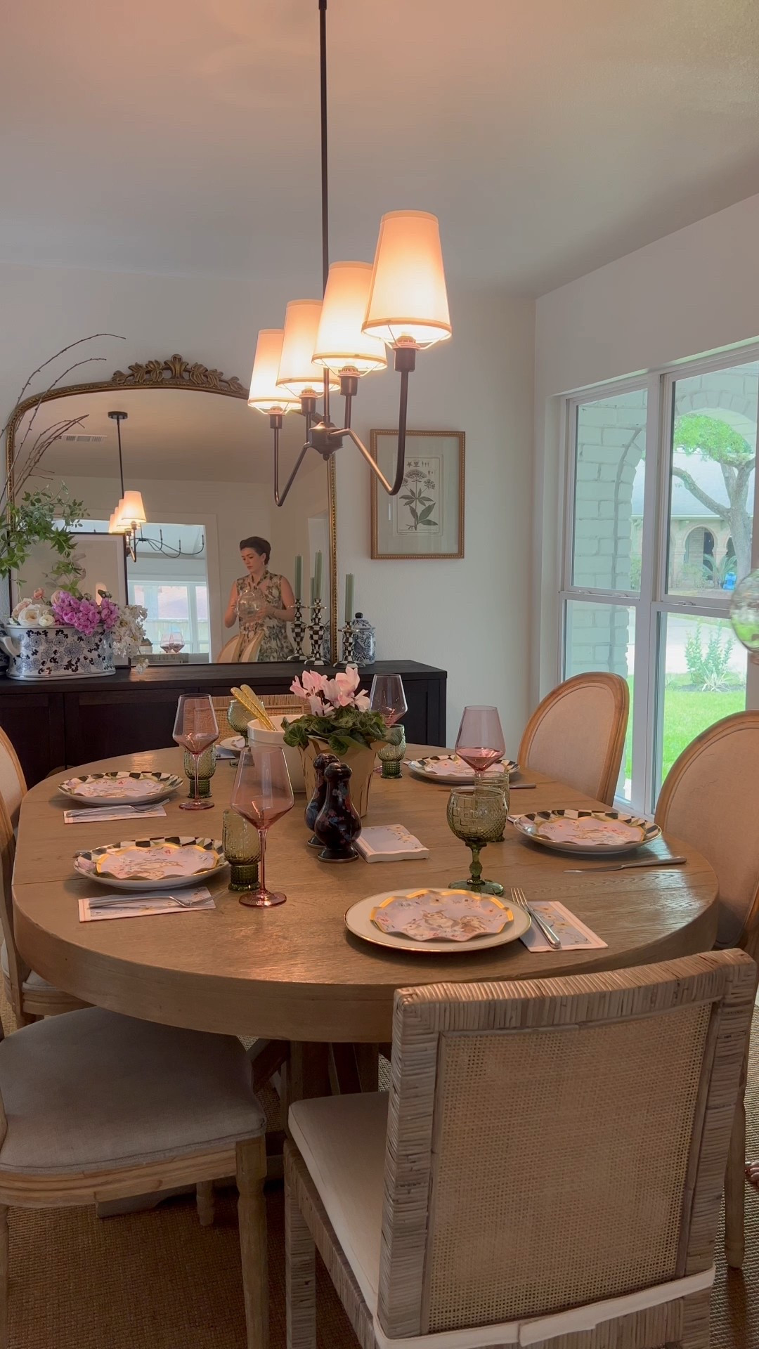 Spring time hosting essentials 🤍

What I love to have on hand at home:
-fancy paper plates (kid friendly)
-chargers 
-pretty wine glasses 
-Serving patters
-a pretty pitcher to keep on the table 
-napkins an or table cloth 

#LTKHome #LTKFindsUnder100 #LTKParties