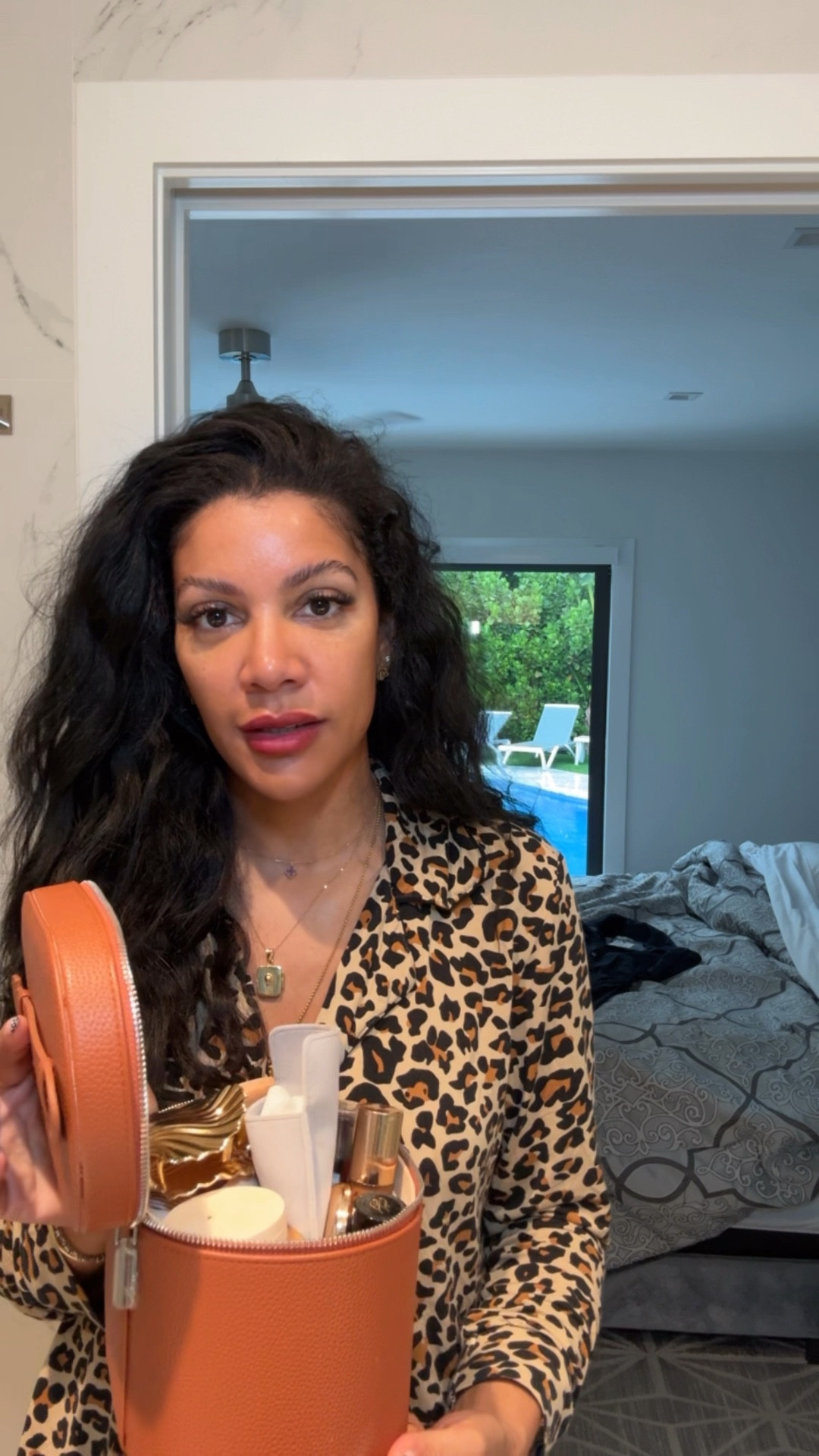 5 min makeup and everything i used 

#LTKBeauty #LTKSaleAlert #LTKStyleTip