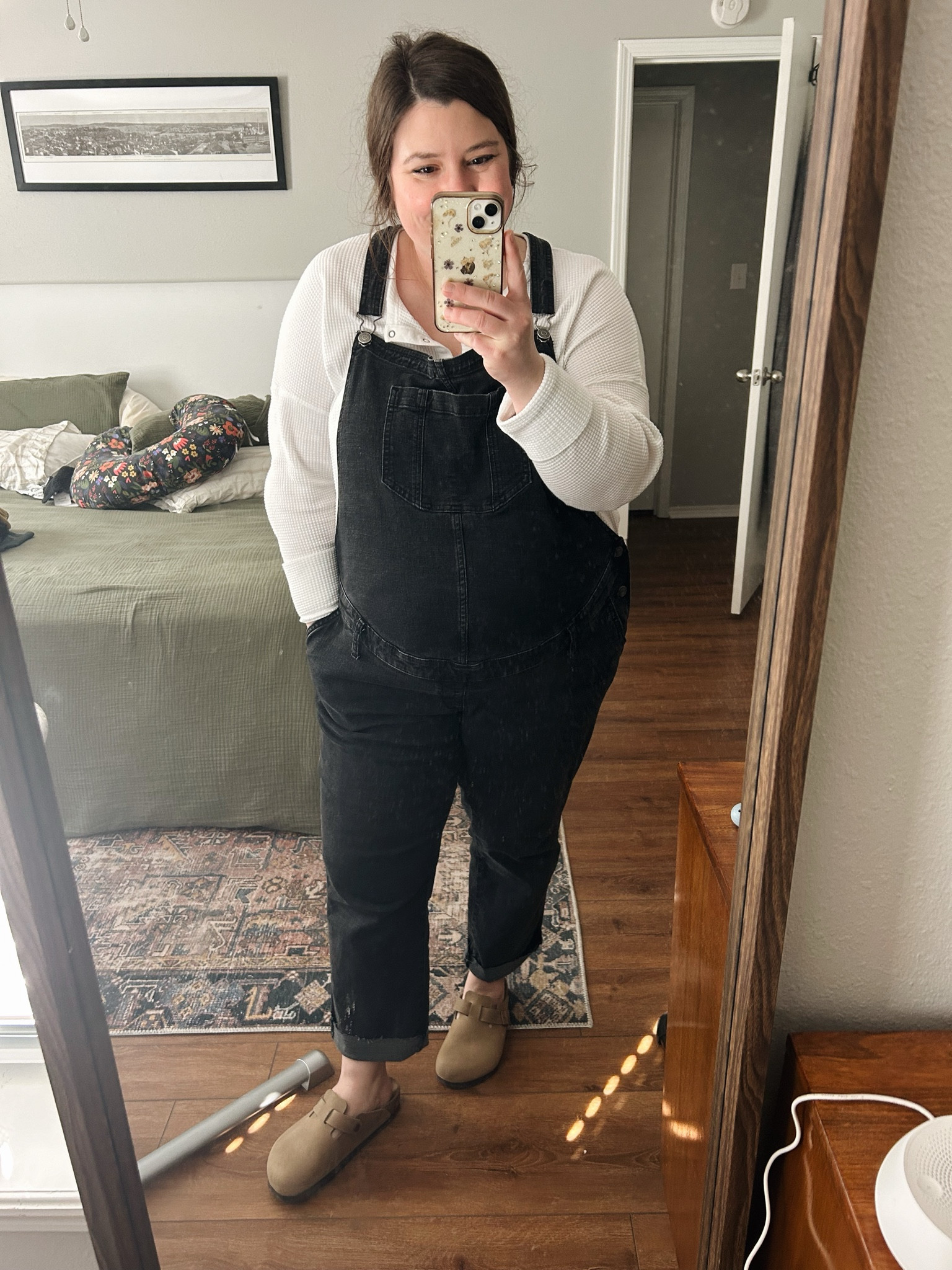 still rocking the maternity jeans into postpartum 💃🏻

#LTKbump #LTKmidsize #LTKplussize