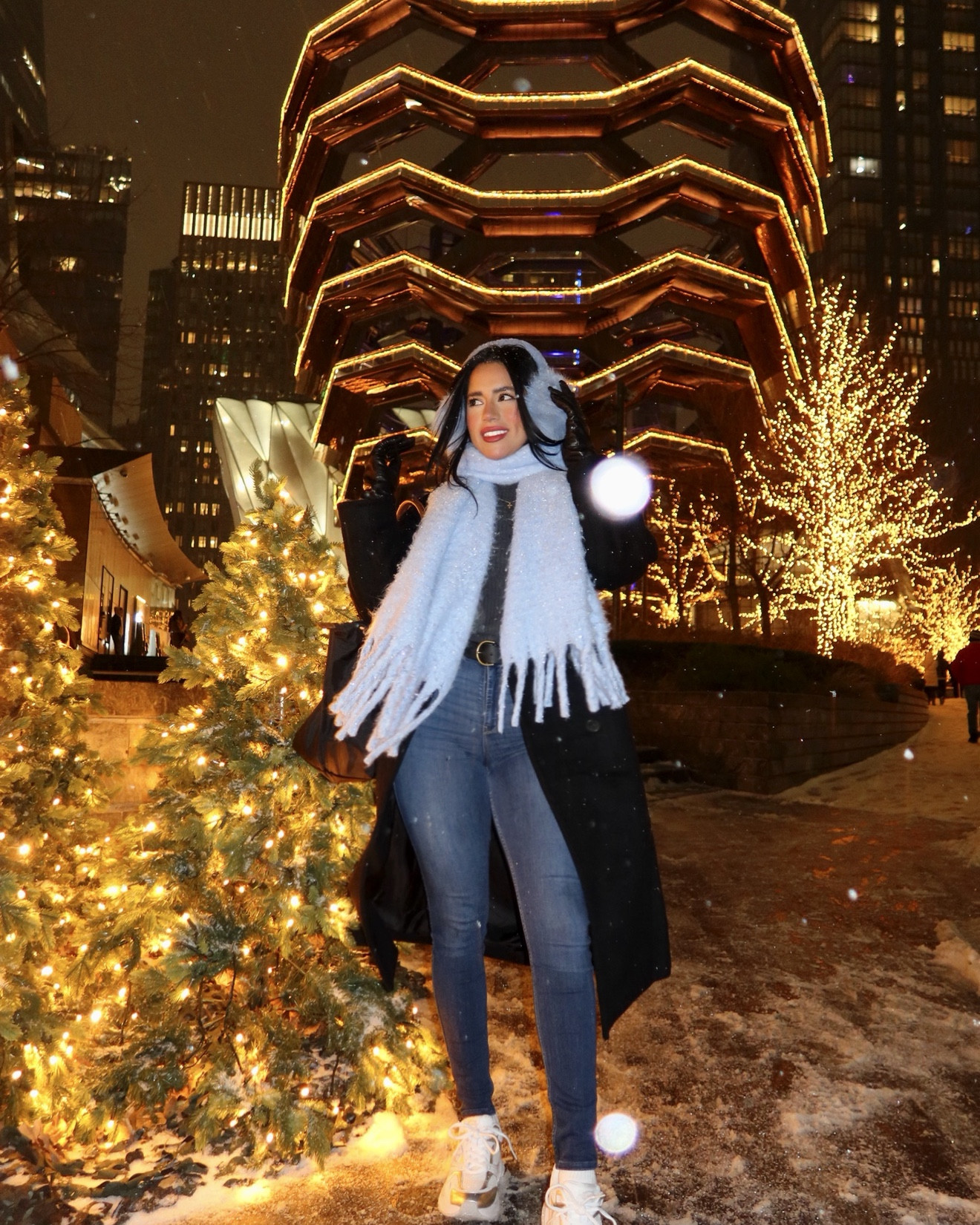 Snowfall between icons ❄️ 

#LTKootd #LTKTravel #LTKdayinmylife