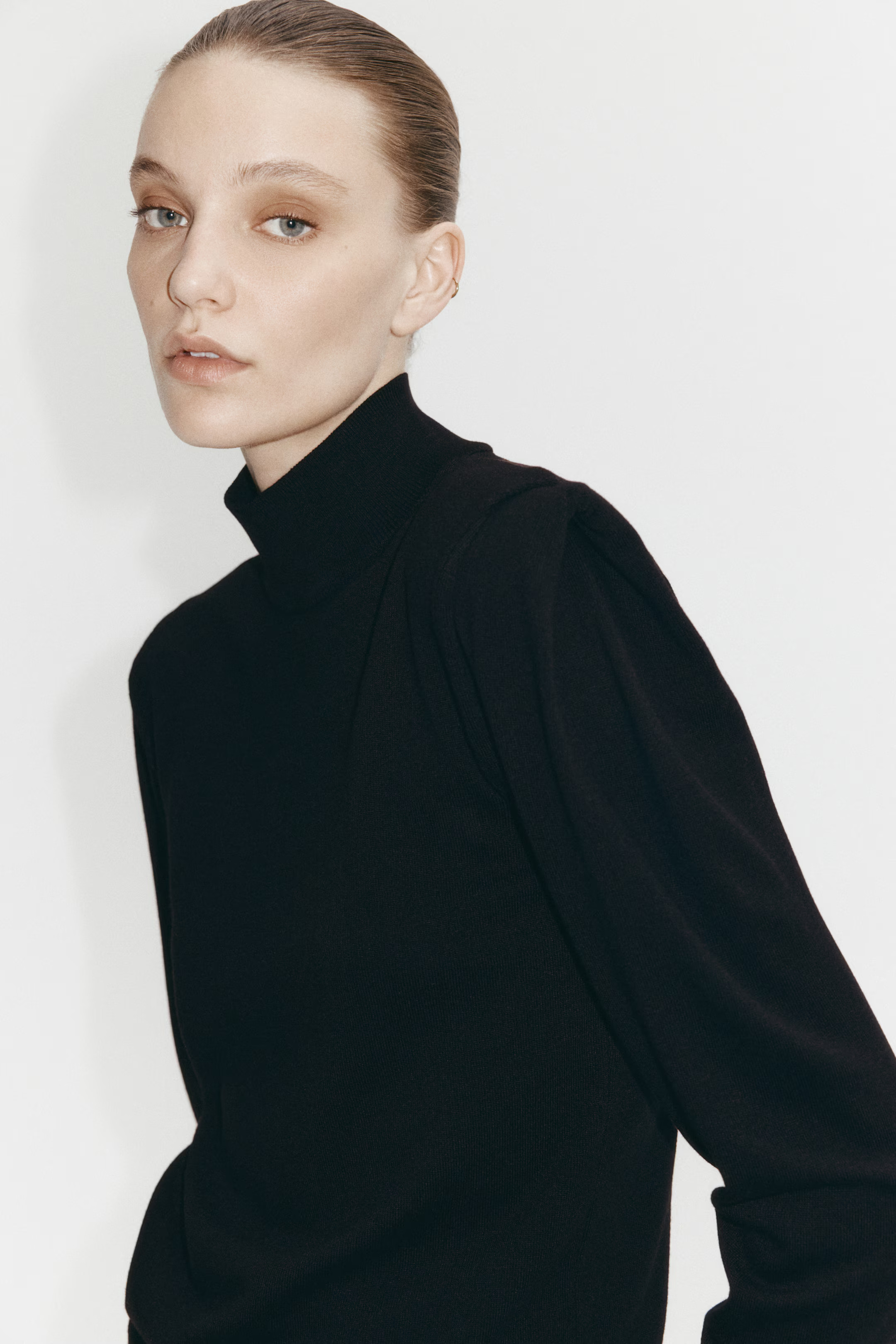 Fine-Knit Mock Turtleneck Top | H&M (US + CA)