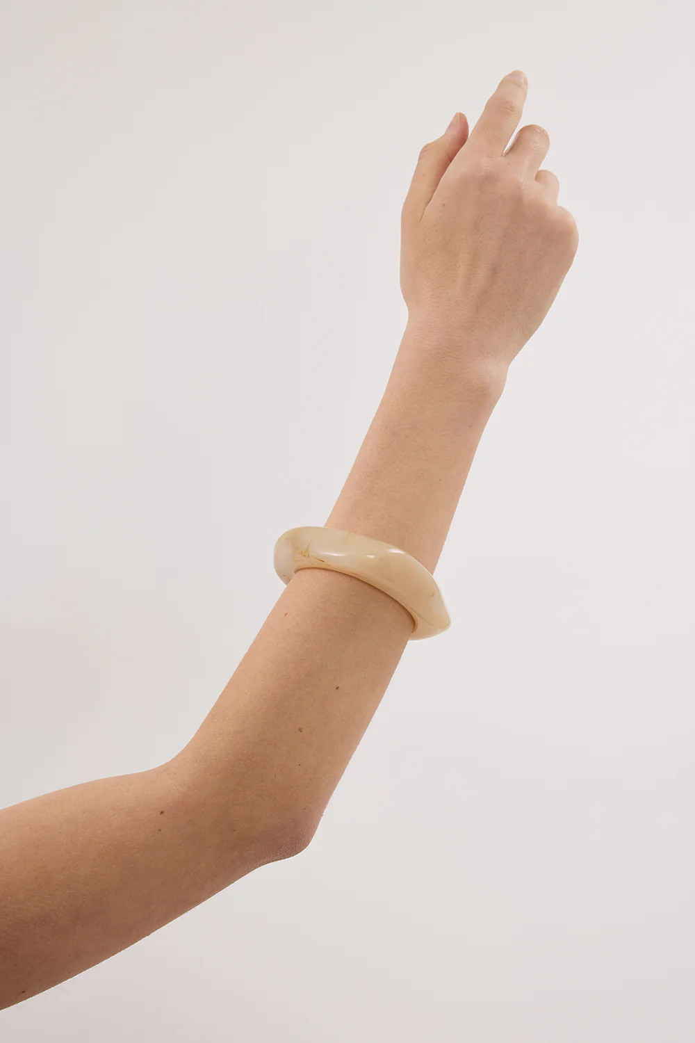 ANNA ROSSI NEED IT BANGLE CREAM | DISSH