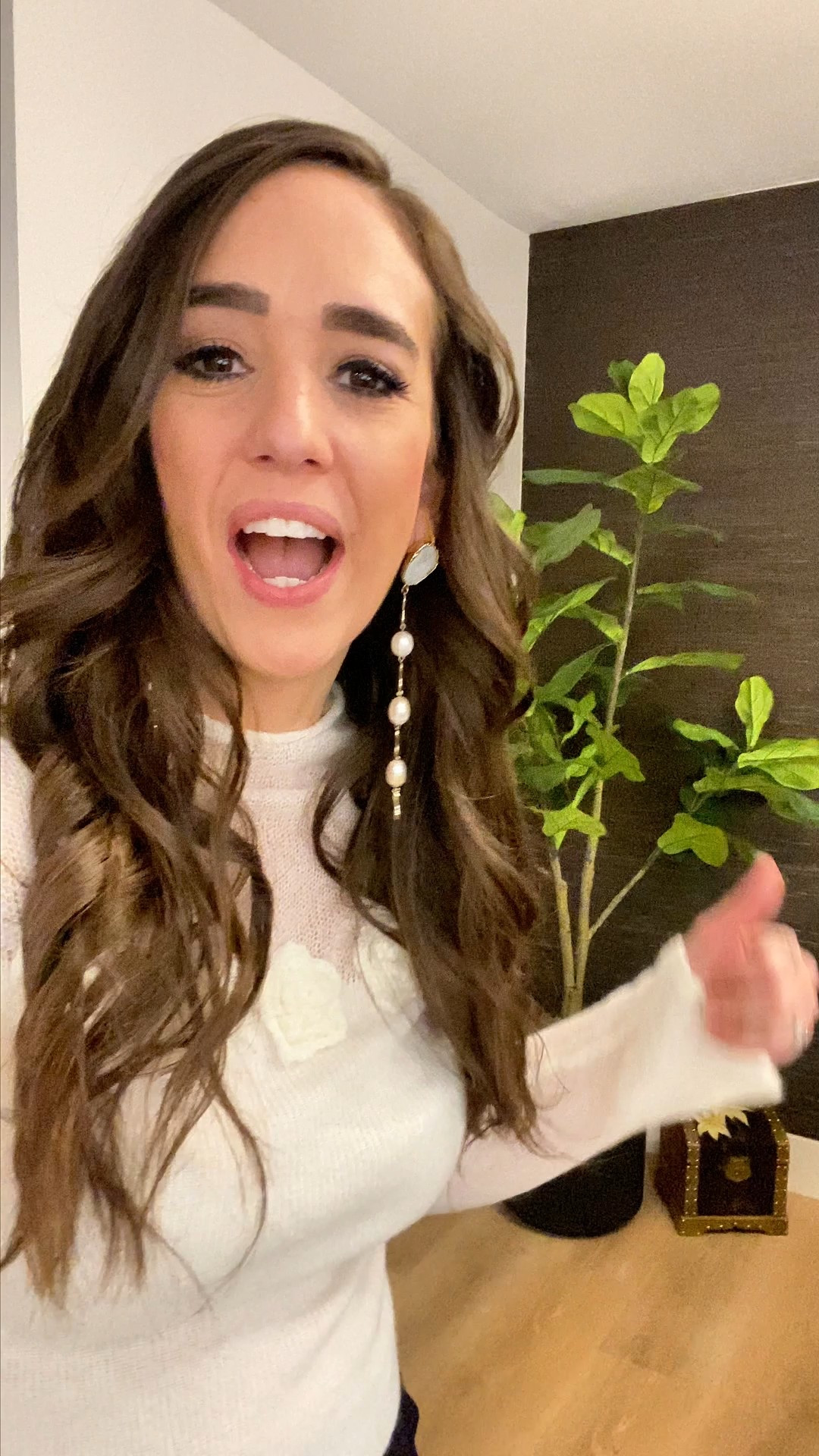 Bring Lush Greenery Home — No Watering Needed! 🌿
Transform your space with our 50" Artificial Fiddle Leaf Fig Tree, featuring 56 lifelike leaves for a lush, realistic look. Perfect for indoor or outdoor use — home, office, or garden. Crafted with premium, eco-friendly materials and a sturdy base for lasting beauty.
💚 Zero maintenance
🏡 Modern, year-round décor
🎁 Perfect housewarming gift
Real touch. No fading. No fuss. Just effortless style.


🎁 Shop now on LTK |
https://www.shopltk.com/explore/Elizabeth_Greever
🎁See our stories for link


Follow us for more:
Inspiration 💫
Links to favorite materials 💚
Before & Afters 👏🏻
Shop & get inspired 👇🏻



#eversancooperdesign #ArtificialPlants #homedecor #ModernDecor #interiordesign #HomeStyling #housewarminggift #giftideas #homegifts


#LTKFallSale #LTKHome #LTKSeasonal