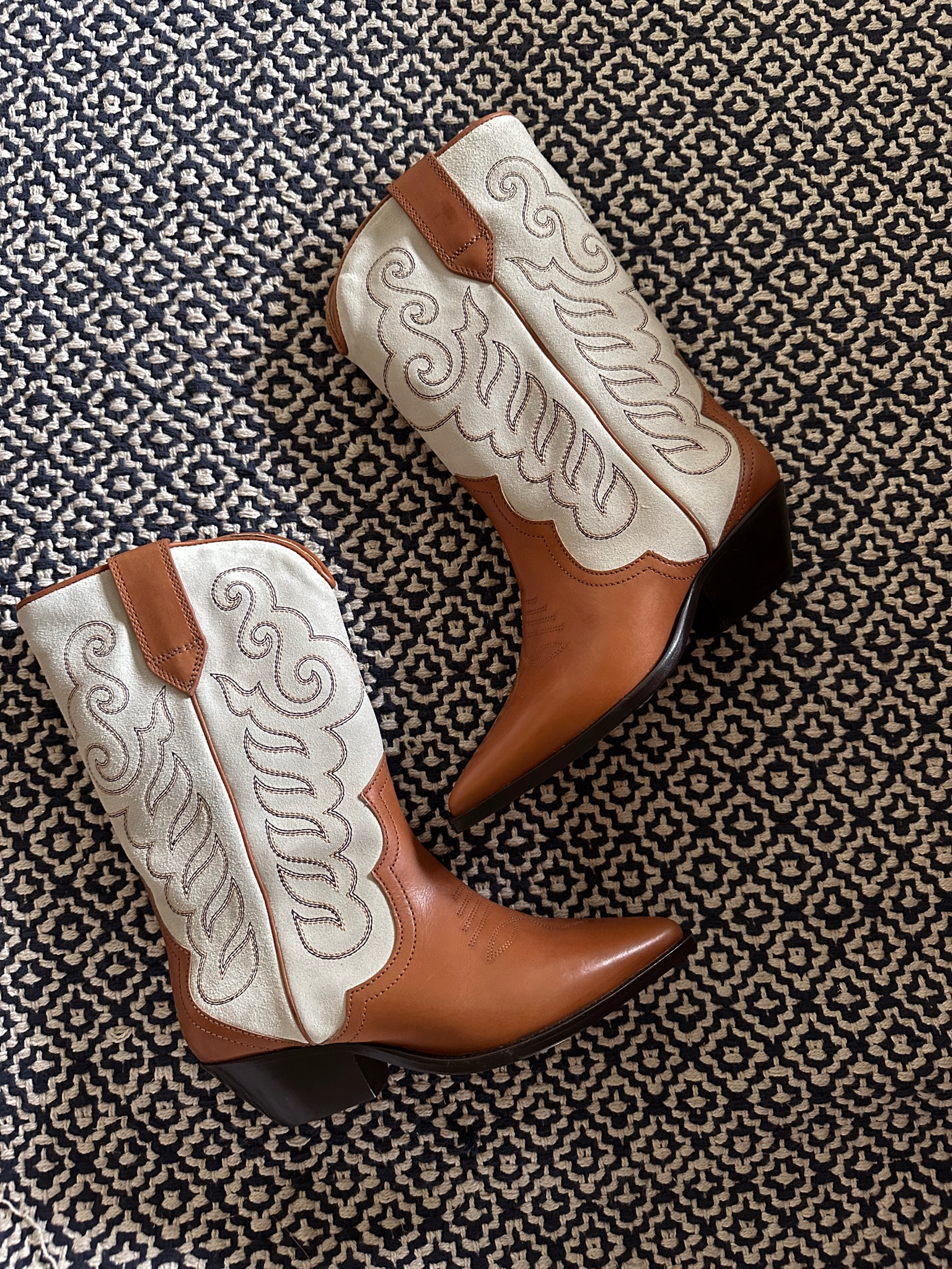 All the boots we’re eyeing now for Fall 

#LTKSeasonal #LTKstyletip #LTKshoecrush