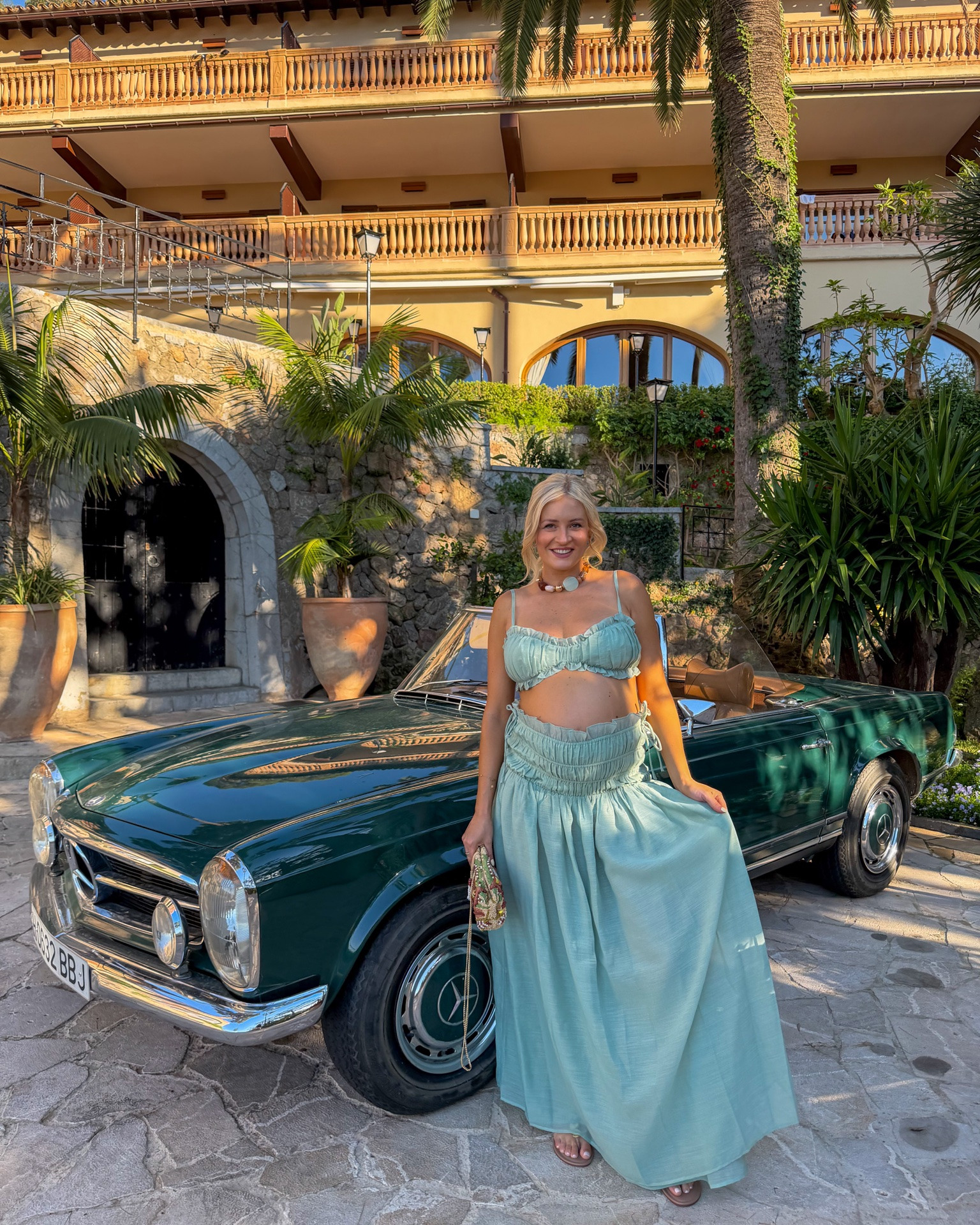 My favourite outfit of the holiday so far 🐬🦋🧜🏻