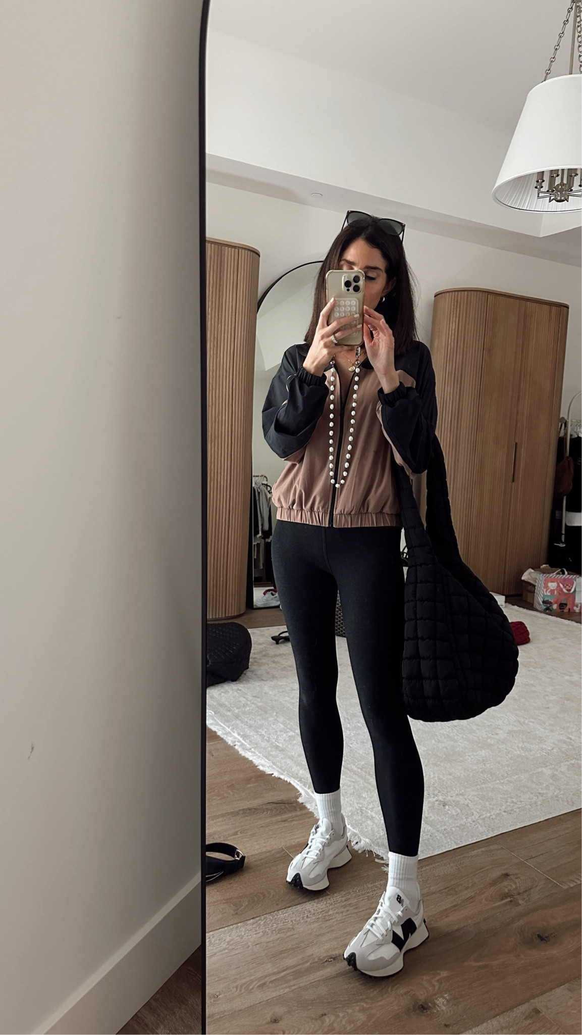 This bag is perfect for everyday! Would be a great gym bag, diaper bag or even for your next flight✈️ 
#stylinbyaylin #aylin

#LTKStyleTip #LTKActive #LTKTravel