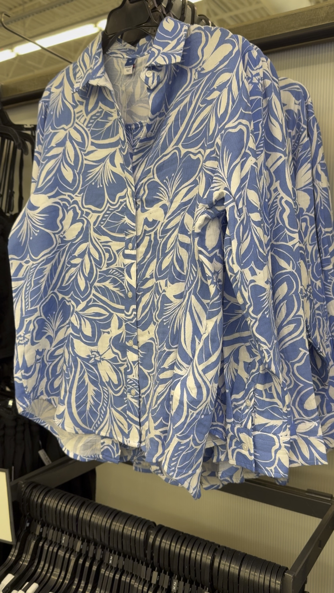 Old Navy new arrivals for spring are HERE and they are sooo good 🌸✨

Lightweight denim.
Flowy dresses.
Matching family sets.
Pastel tees.
Easy everyday basics.

Spring closet refresh starts now and these pieces are perfect for real life and cute photos. I linked all my favorite new arrivals for you.

#OldNavyStyle #SpringArrivals #SpringRefresh #FamilyStyle #EverydayCute #MomLifeStyle #SeasonalWardrobe #ShoppingWithPriiincesss #Atlantamom #Atlantabloggers #Atlantablogger #AtlantaCreator #Atlantacontentcreators #Atlantacontentcreator


#LTKSpringSale #LTKSaleAlert #LTKSeasonal