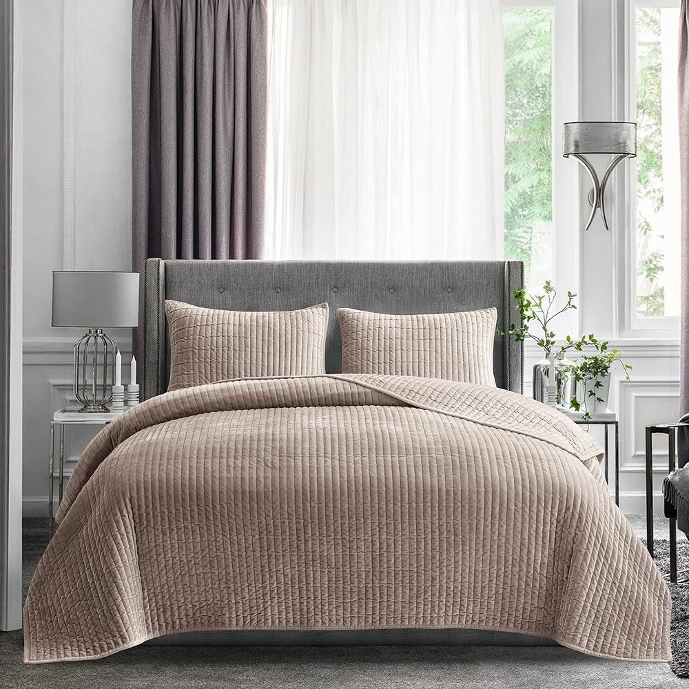 SHALALA NEW YORK Velvet Quilt King Size,Striped Bedding Set,Lightweight Velvet Comforter,Luxuriou... | Amazon (US)