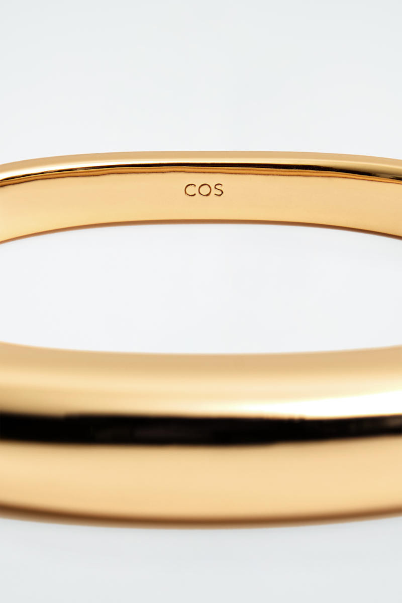 Chunky Hinged Bangle | COS UK