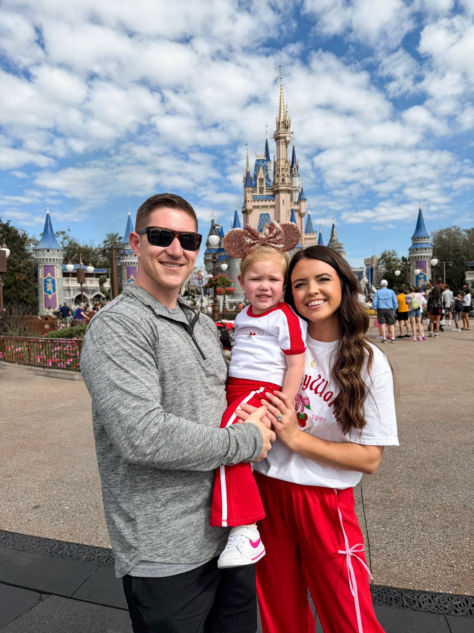 Magic kingdom outfits
Disneyworld outfits
Minnie Mouse ears
Mama and mini matching 
Disney graphic tee
Walt Disney world
Family travel 

Baker toddler tee- size up two sizes. Runs small!!

#LTKKids #LTKmomlife #LTKTravel