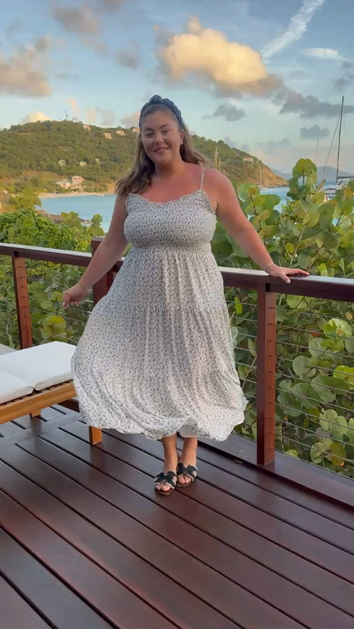 Wearing size 1X in dress. Use CARALYN at Cakes Body, CMK15 at Kenny Flowers, and CARALYN20 at Spanx. 

#LTKTravel #LTKMidsize #LTKStyleTip