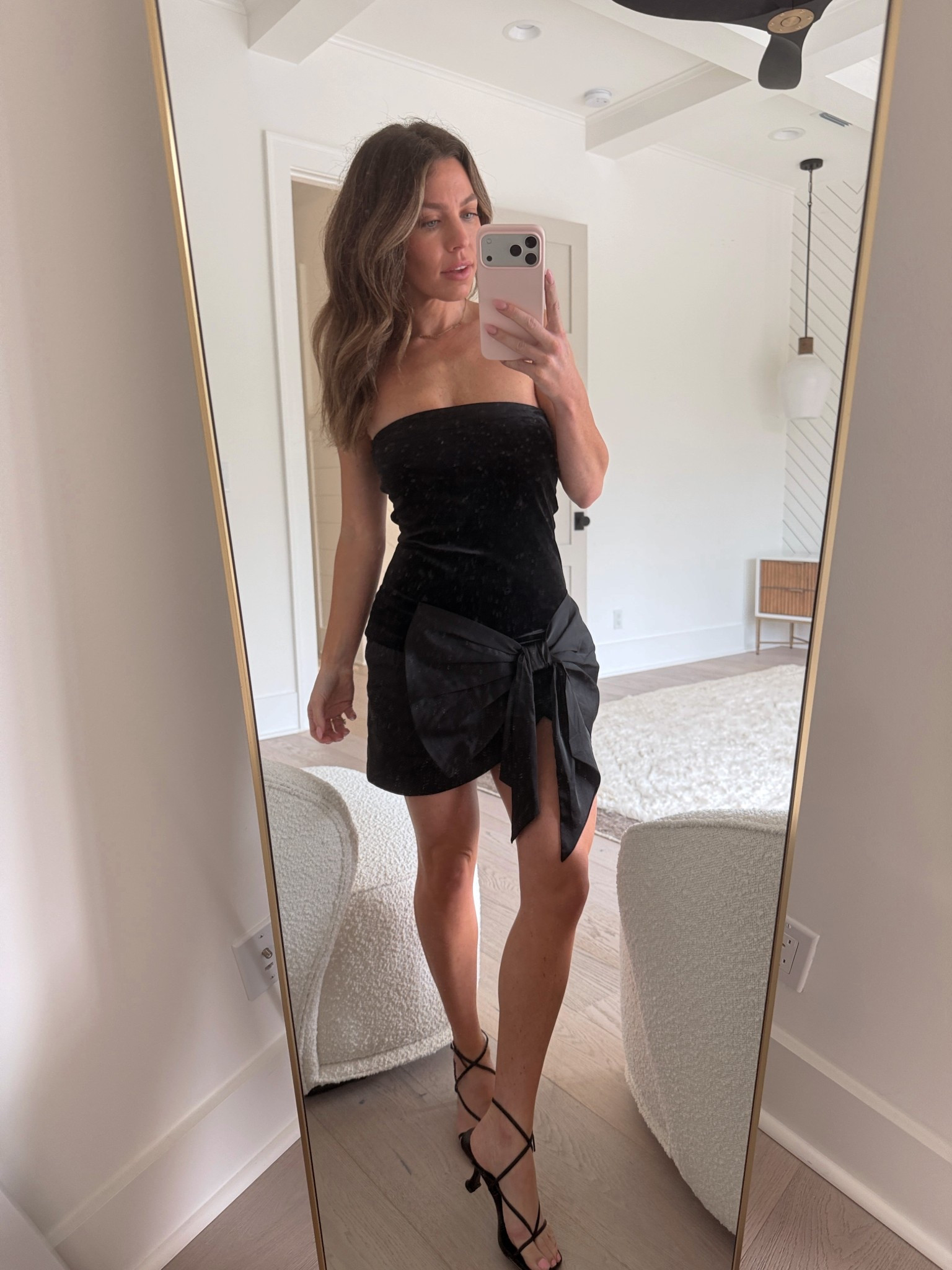 The cutest holiday dress from revolve. Wearing xs 

#LTKHoliday #LTKFindsUnder100 #LTKFindsUnder50