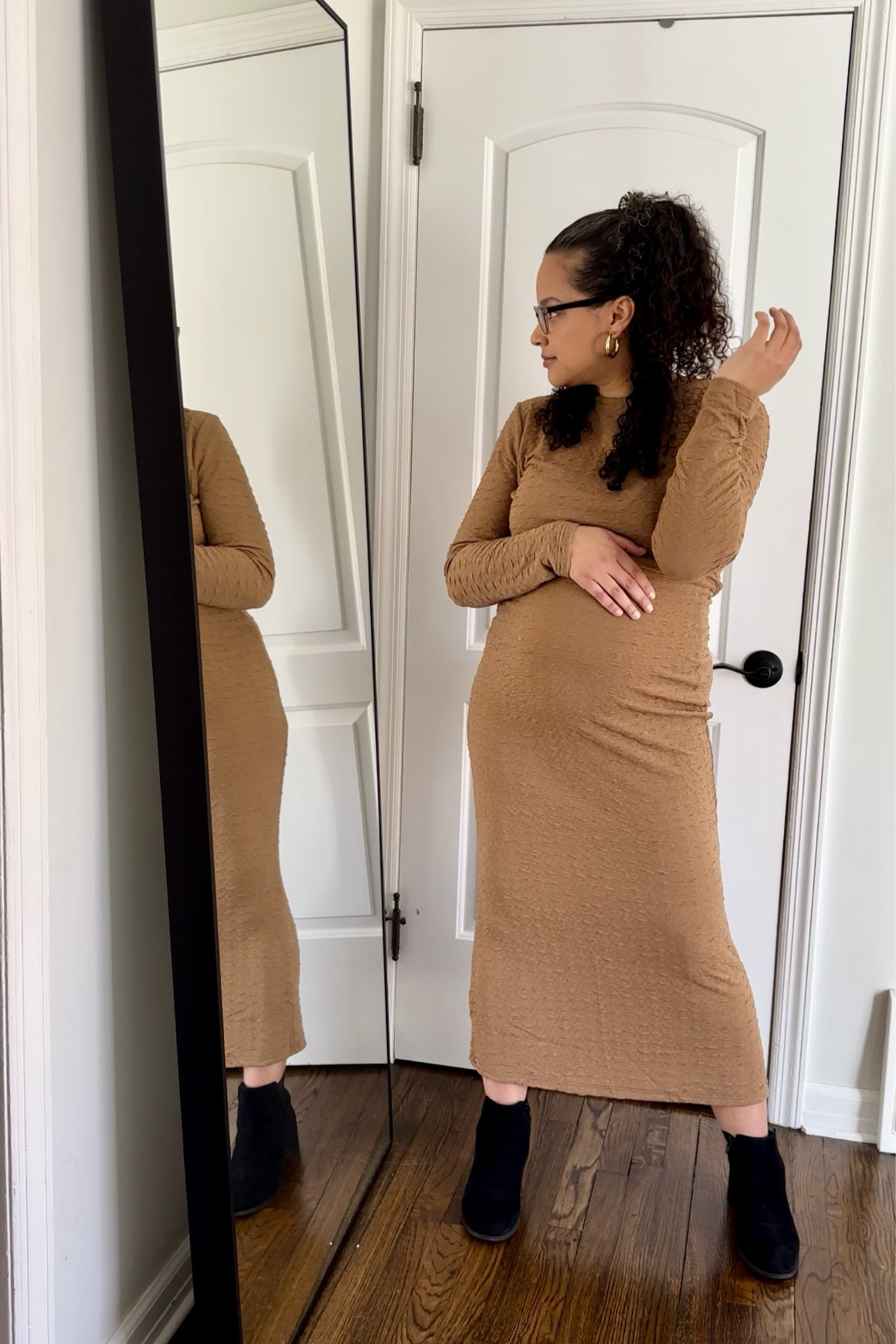 Bump friendly 2 piece set! It’s so comfortable, looks chic and comes in so many different colors! I sized up one so that it can accommodate my growing belly. 

Set- size XL
Booties- size 9.5

#LTKSeasonal #LTKfindsunder50 #LTKbump