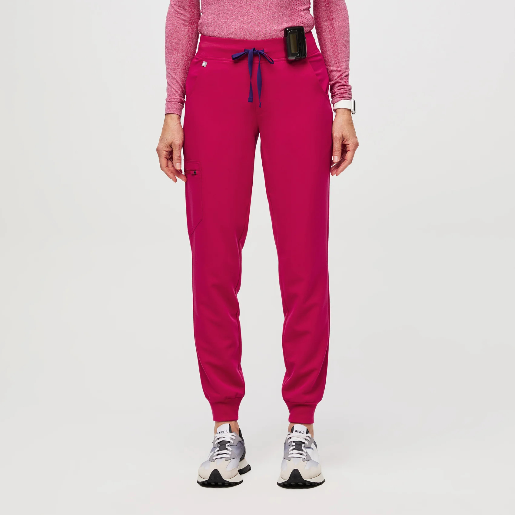 Women's Zamora™ Jogger Scrub Pants - Ultra Rose · FIGS | FIGS