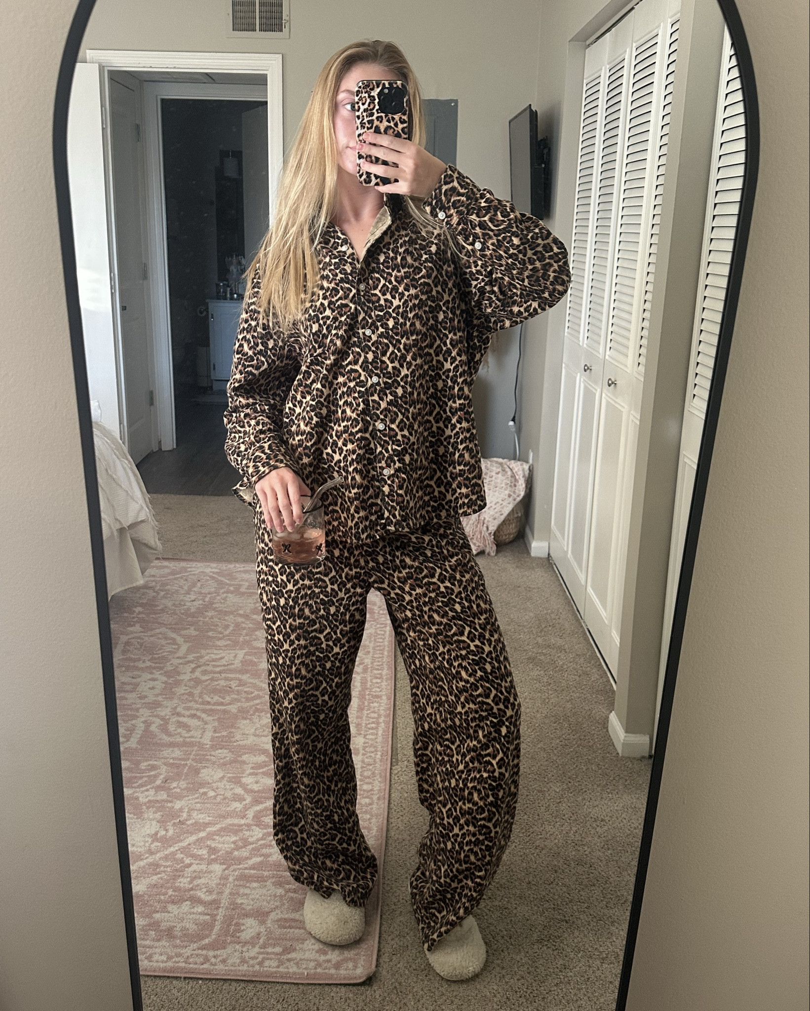 Obsessed with these Aerie pjs ✨🖤🥹 and they’re on sale!!!

#LTKSeasonal #LTKSaleAlert #LTKStyleTip