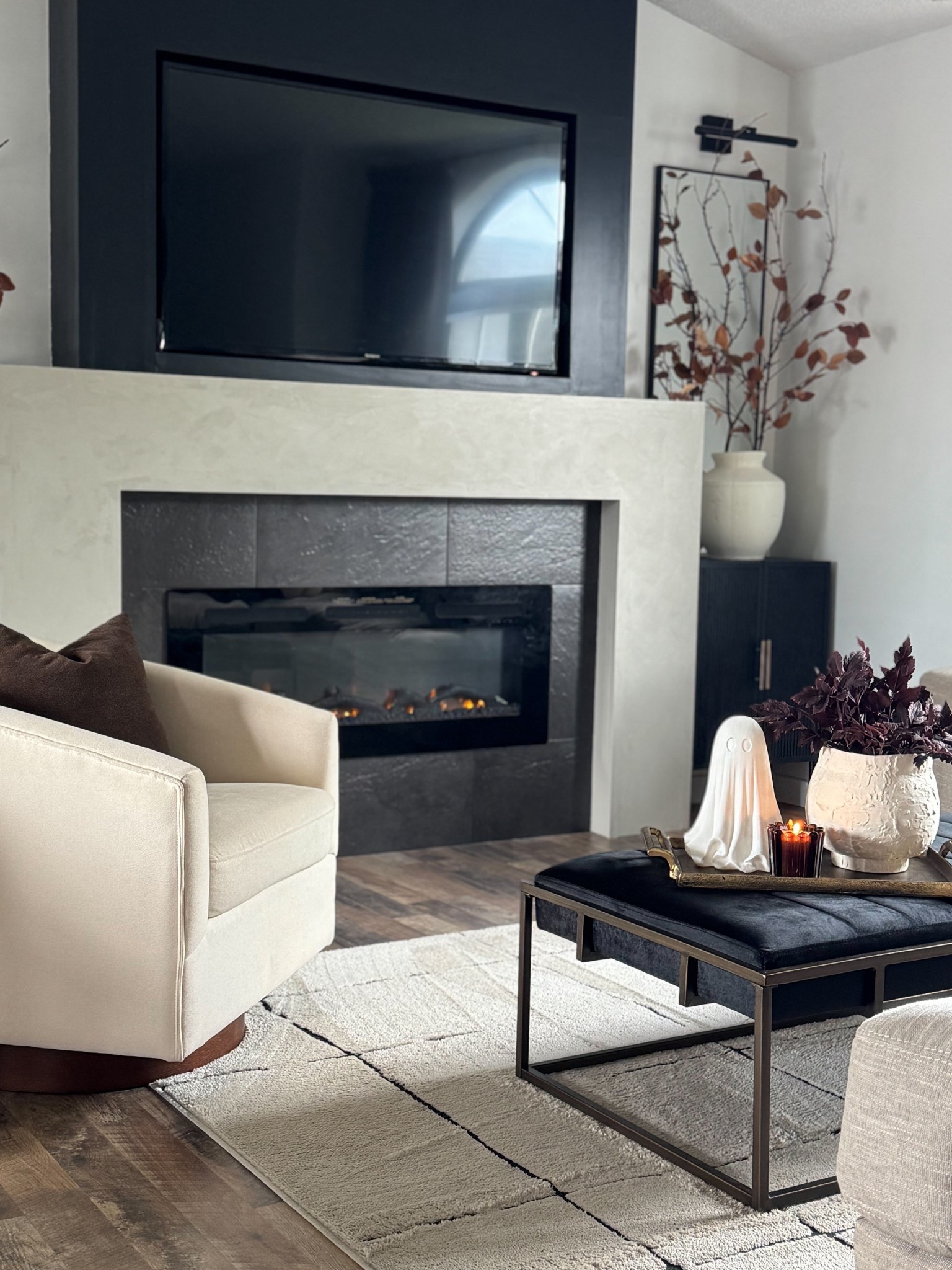 Simple falloween 

Ghosts was found at Marshall’s 

#LTKHome #LTKSeasonal