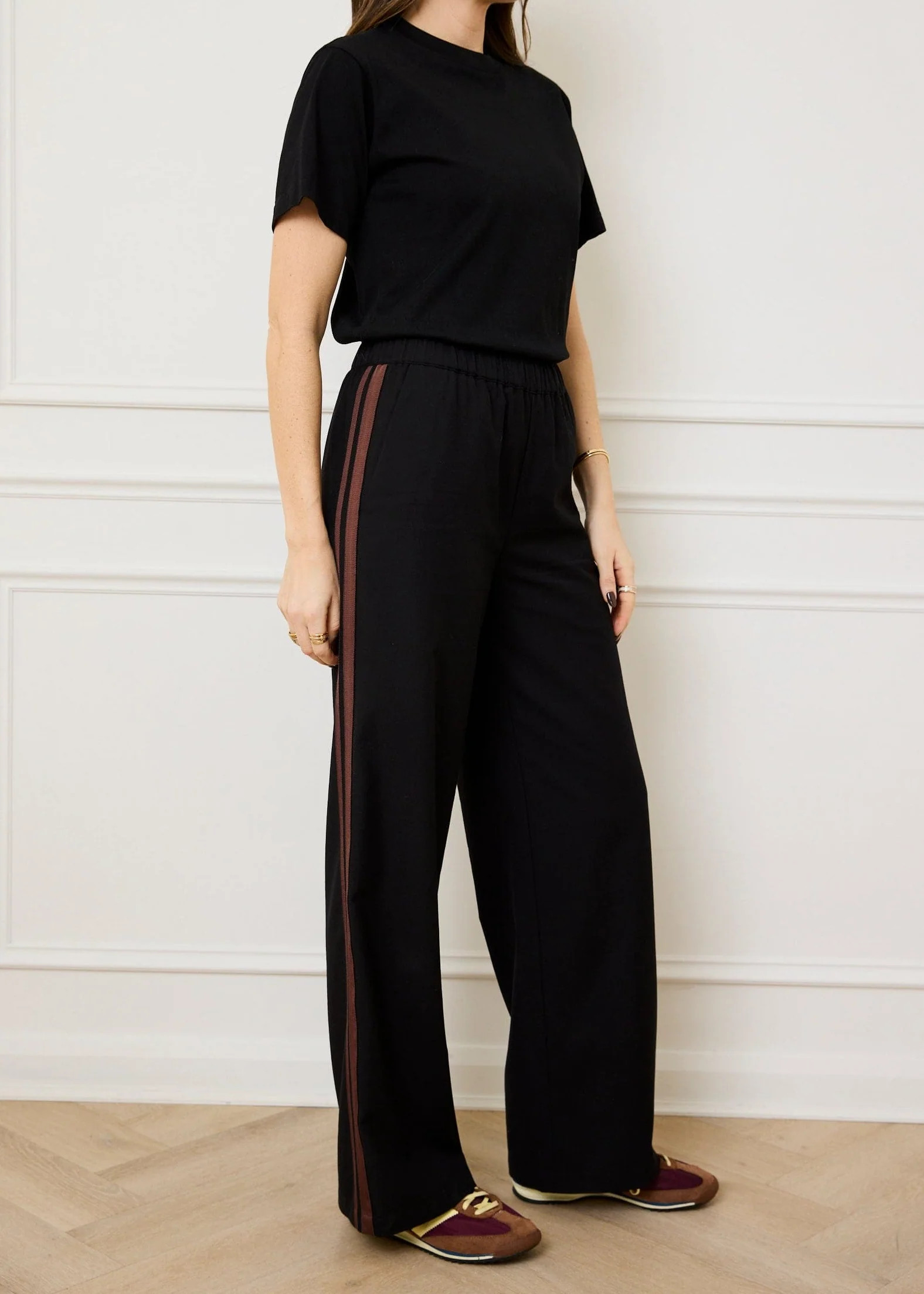 SIDE STRIPE RELAXED TROUSERS - BLACK | WAT The Brand