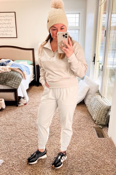 Winter white. Monochrome athletic outfit. White joggers. New Balance 327 outfit idea. How to wear New Balance 327. 

#LTKfitness #LTKshoecrush