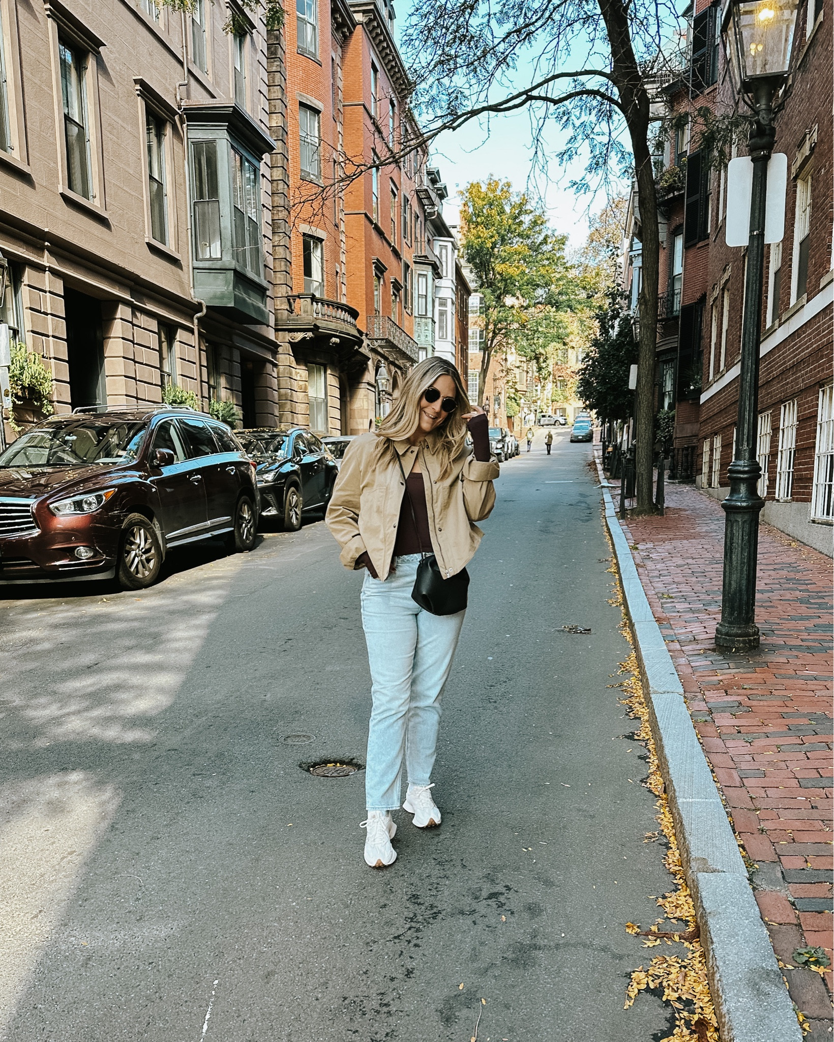 Casual chic fall outfit!
Trench coat, mom jeans, new balance, polene bag

#LTKtravel #LTKshoecrush #LTKstyletip